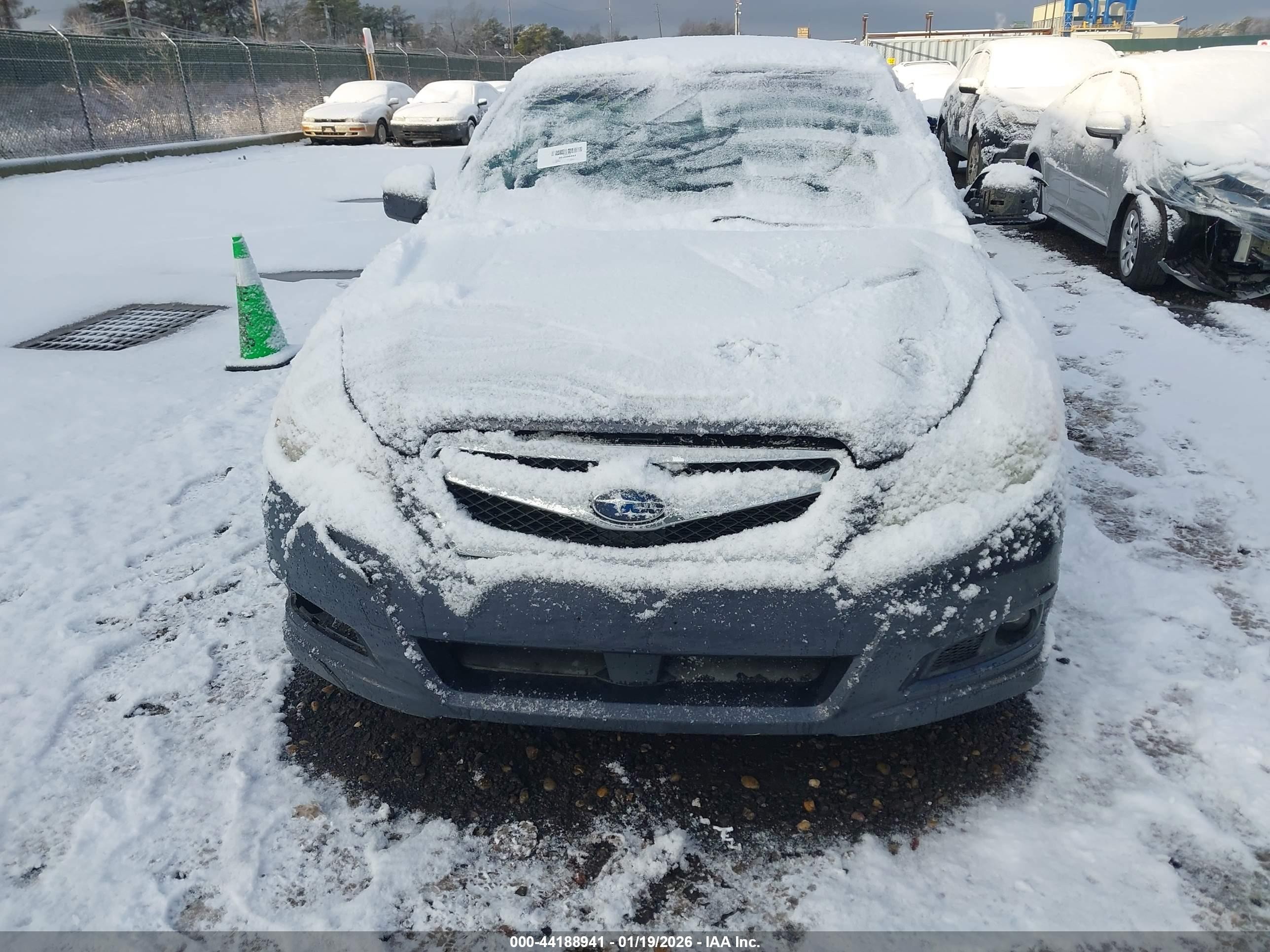 2011 Subaru Legacy 2.5i Limited White vin: 4S3BMBJ61B3256175
