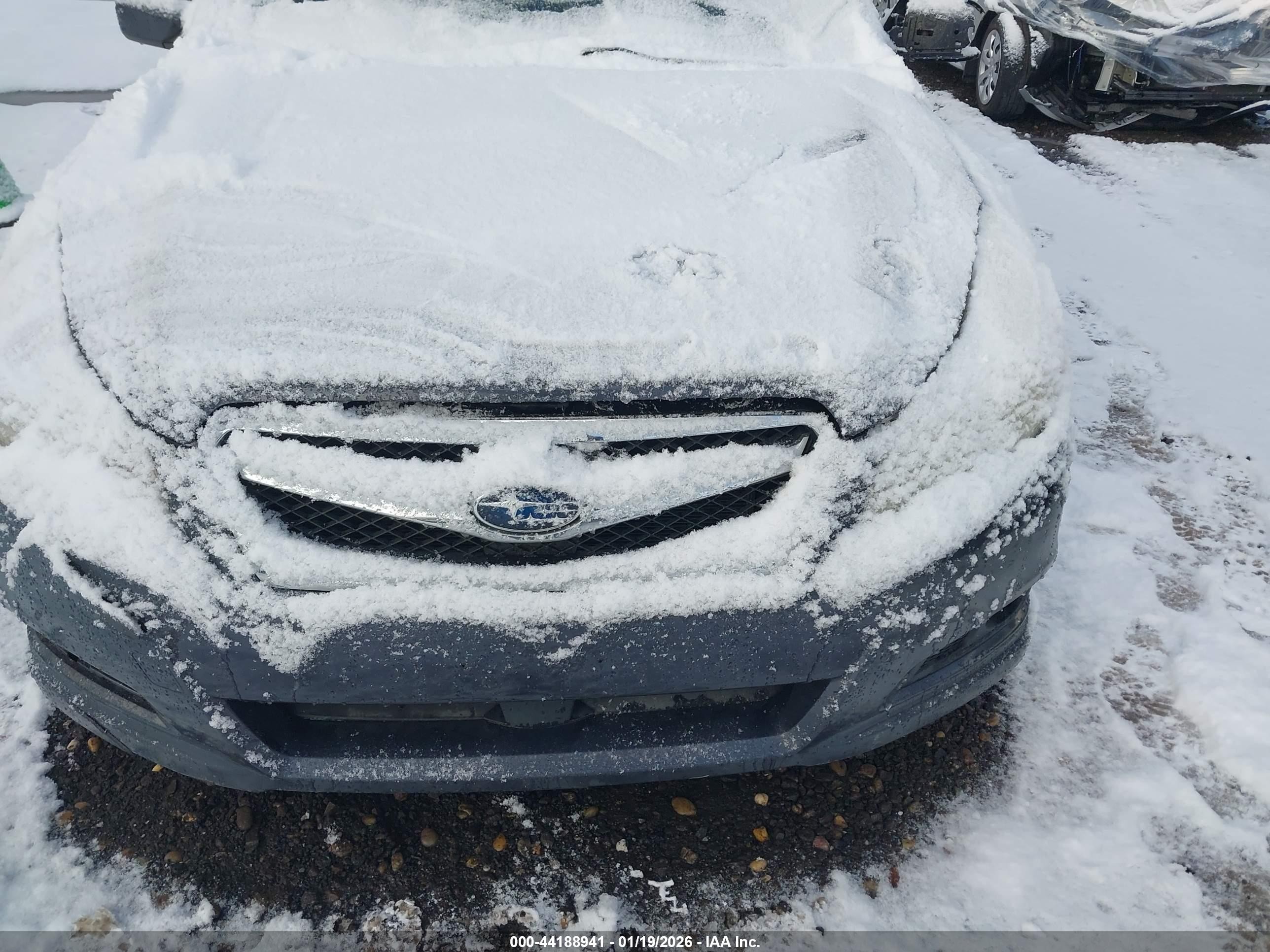 2011 Subaru Legacy 2.5i Limited White vin: 4S3BMBJ61B3256175