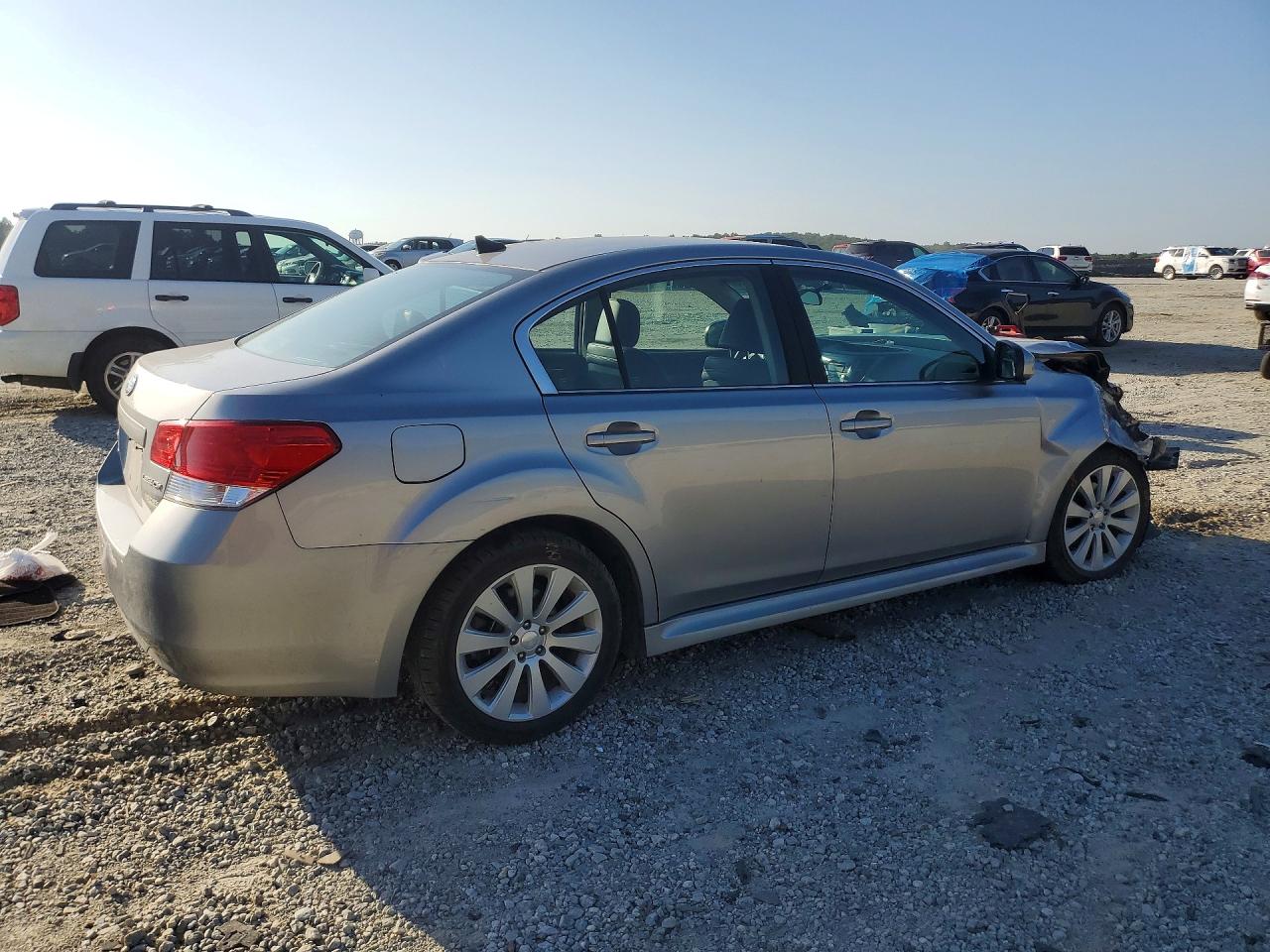 2011 Subaru Legacy 2.5i Limited Silver vin: 4S3BMBJ68B3239521