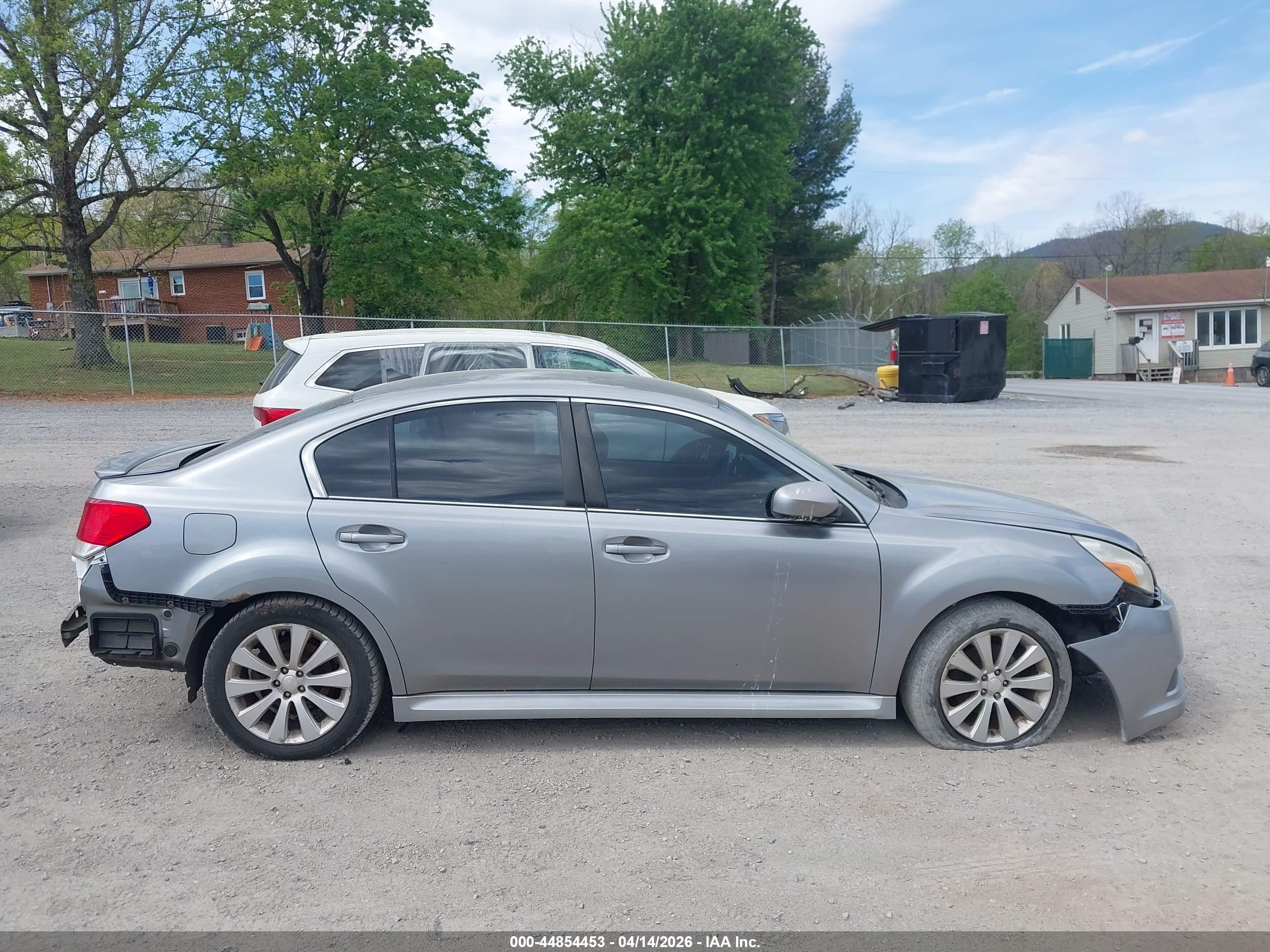 2011 Subaru Legacy 2.5i Limited Silver vin: 4S3BMBJ68B3250504