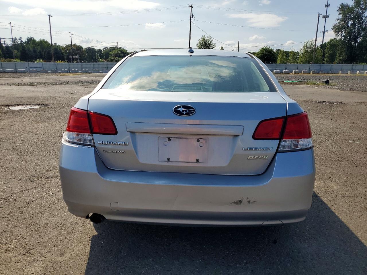 2013 Subaru Legacy 2.5i Limited Silver vin: 4S3BMBJ68D3005527