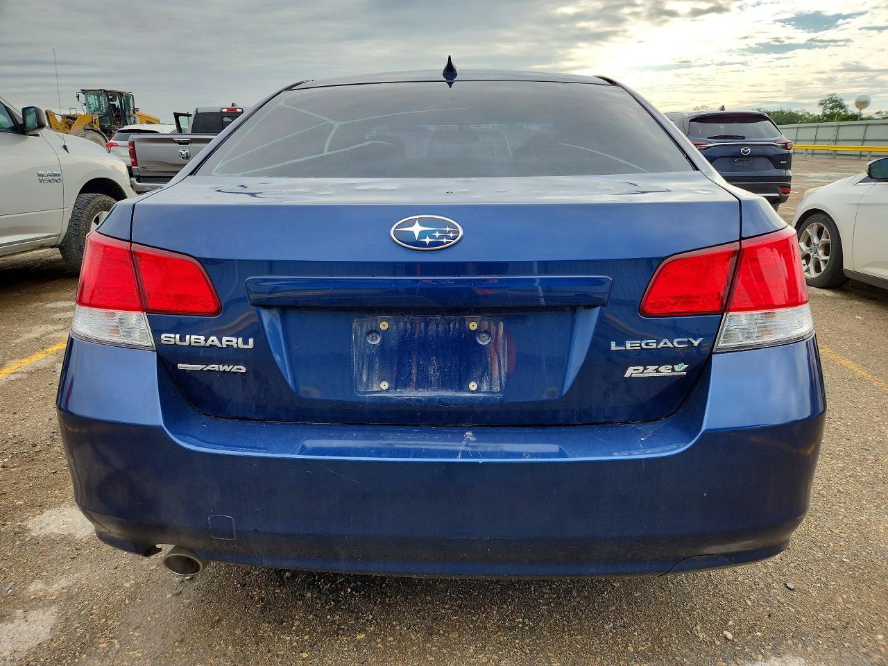 2011 Subaru Legacy 2.5i Limited Синий vin: 4S3BMBK60B3230262