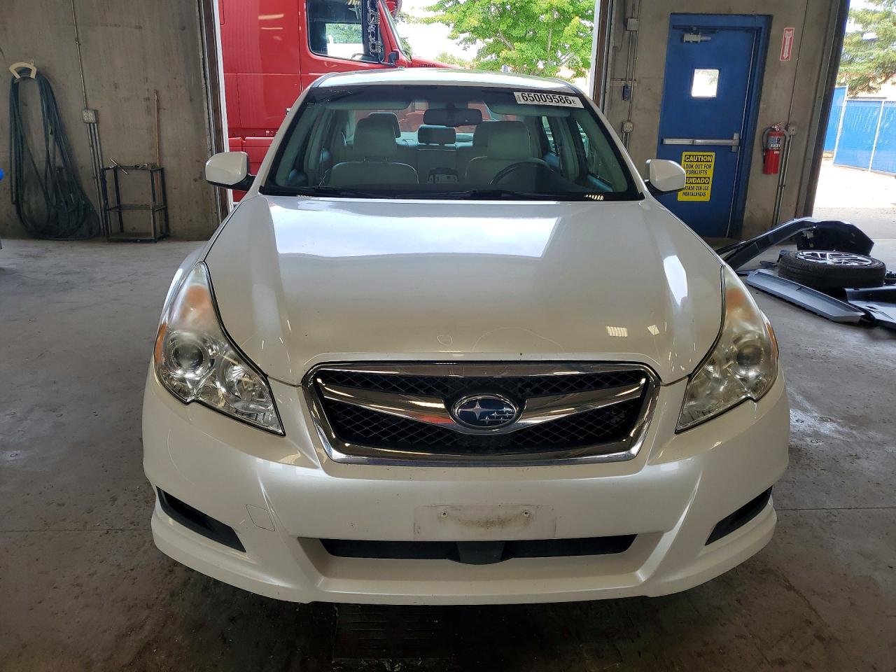 2011 Subaru Legacy 2.5i Limited White vin: 4S3BMBK60B3253704