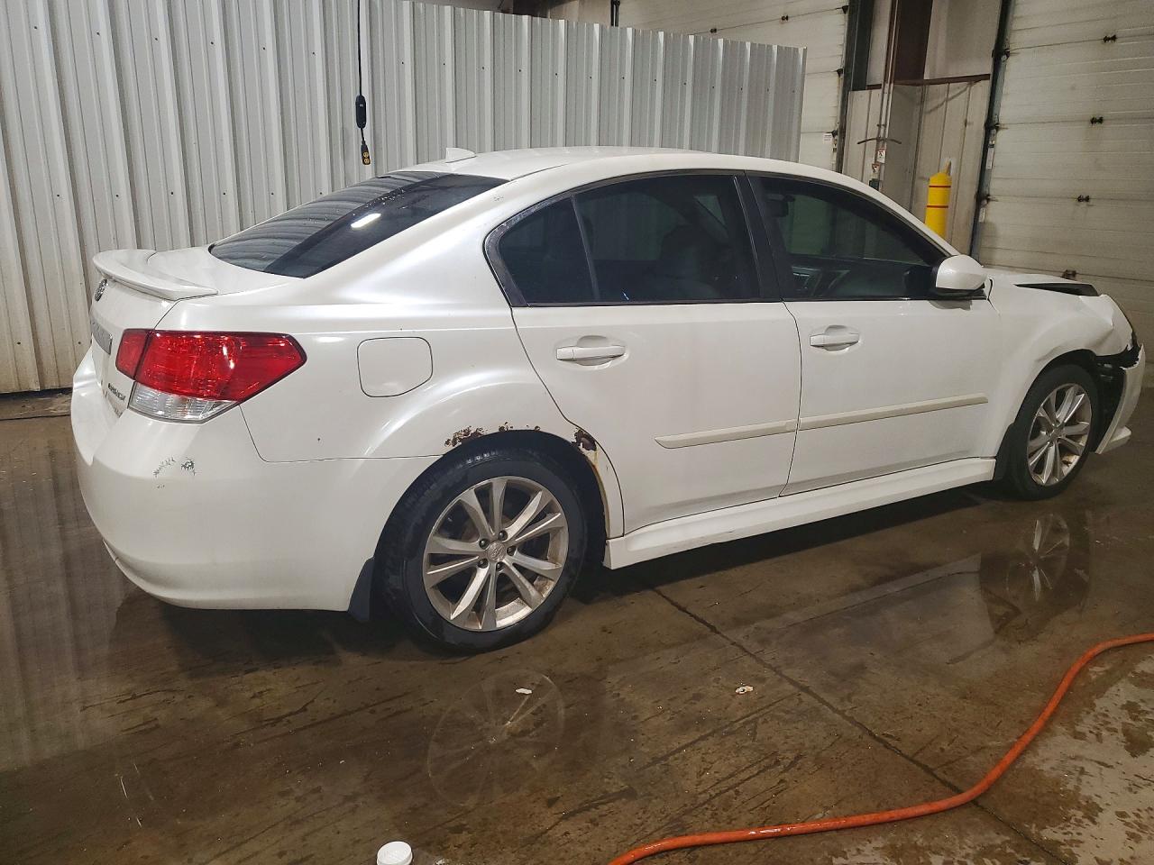 2013 Subaru Legacy 2.5i Limited Белый vin: 4S3BMBK60D3020585