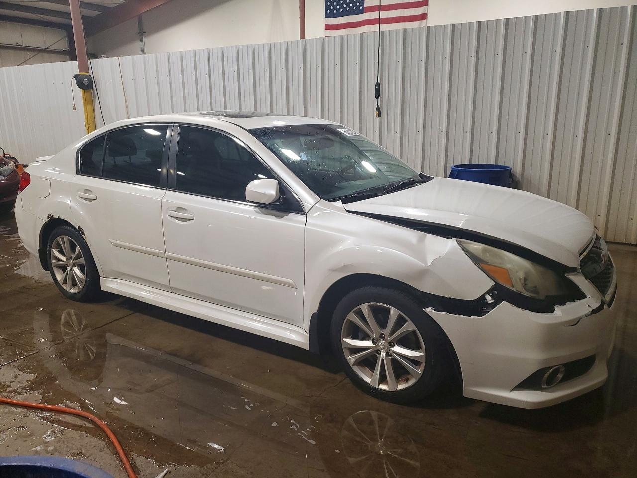 2013 Subaru Legacy 2.5i Limited Белый vin: 4S3BMBK60D3020585