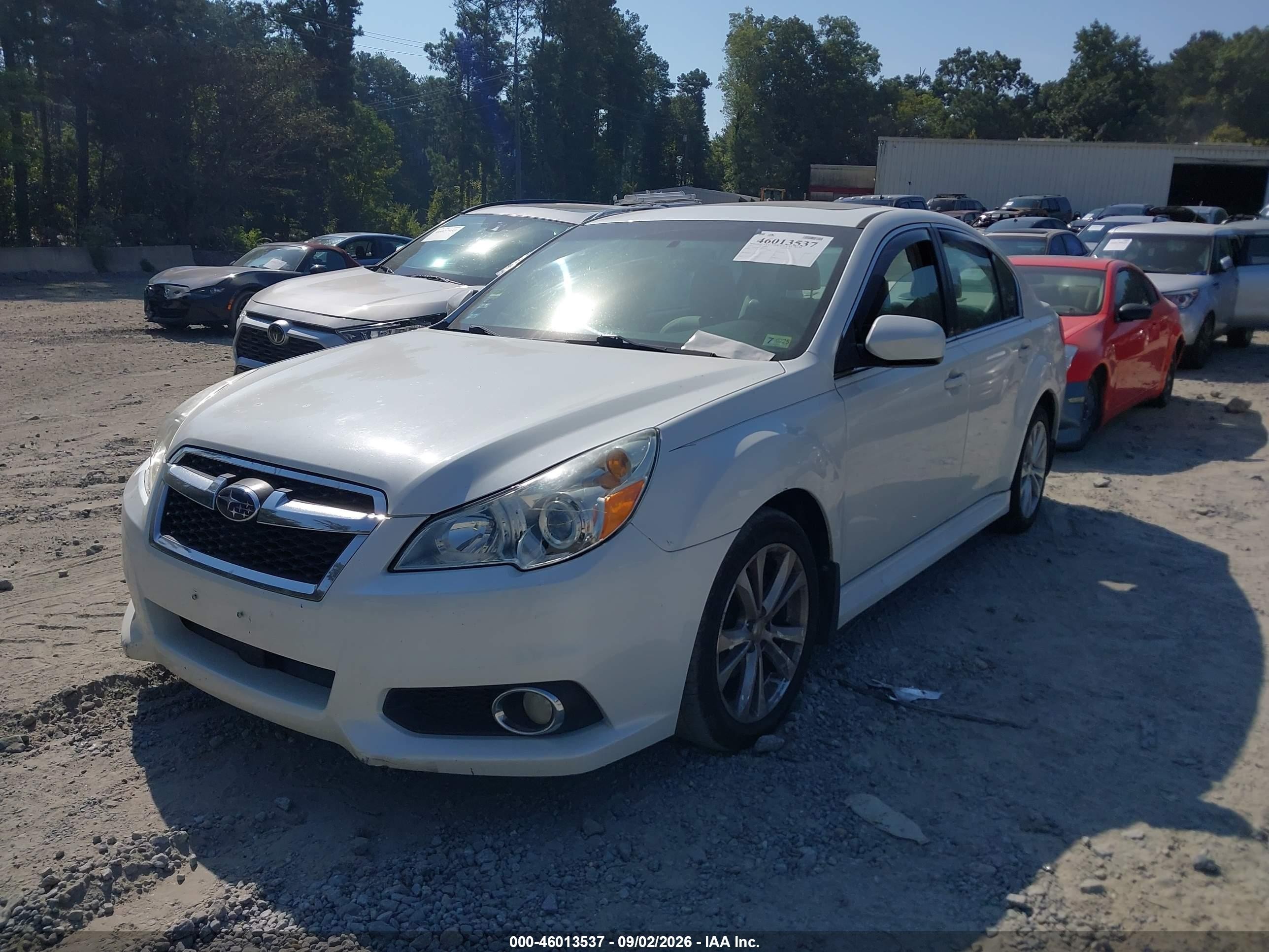 2013 Subaru Legacy 2.5i Limited White vin: 4S3BMBK60D3022787