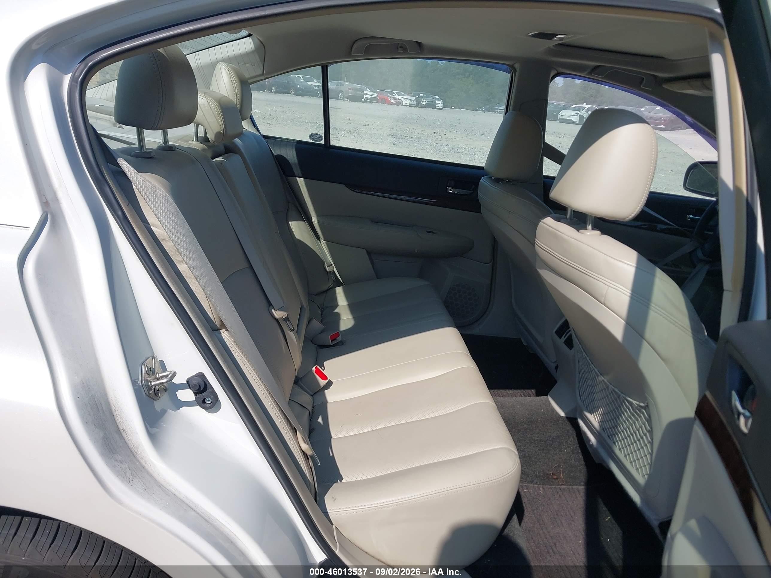 2013 Subaru Legacy 2.5i Limited White vin: 4S3BMBK60D3022787