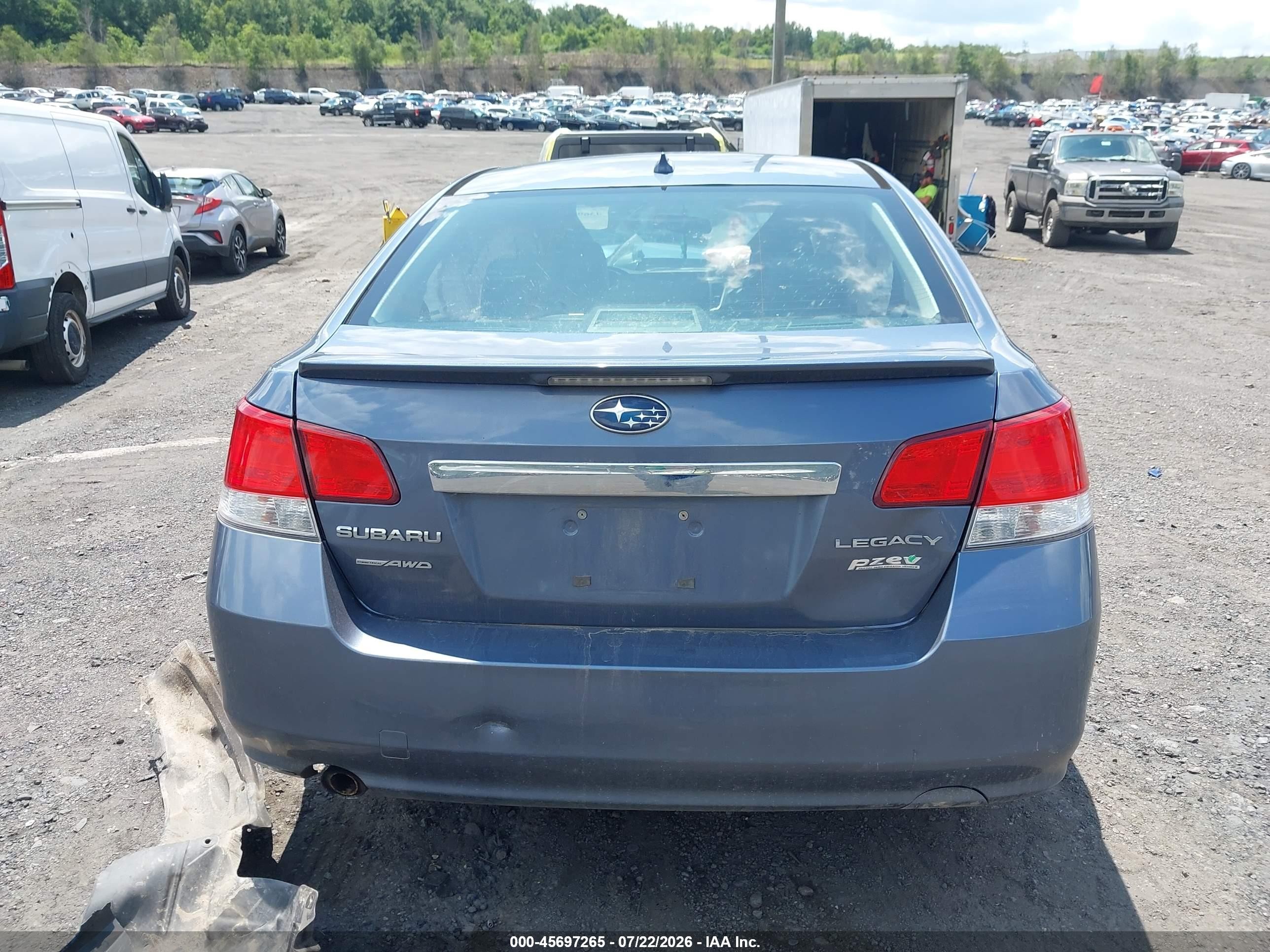 2013 Subaru Legacy 2.5i Limited Синий vin: 4S3BMBK60D3024717