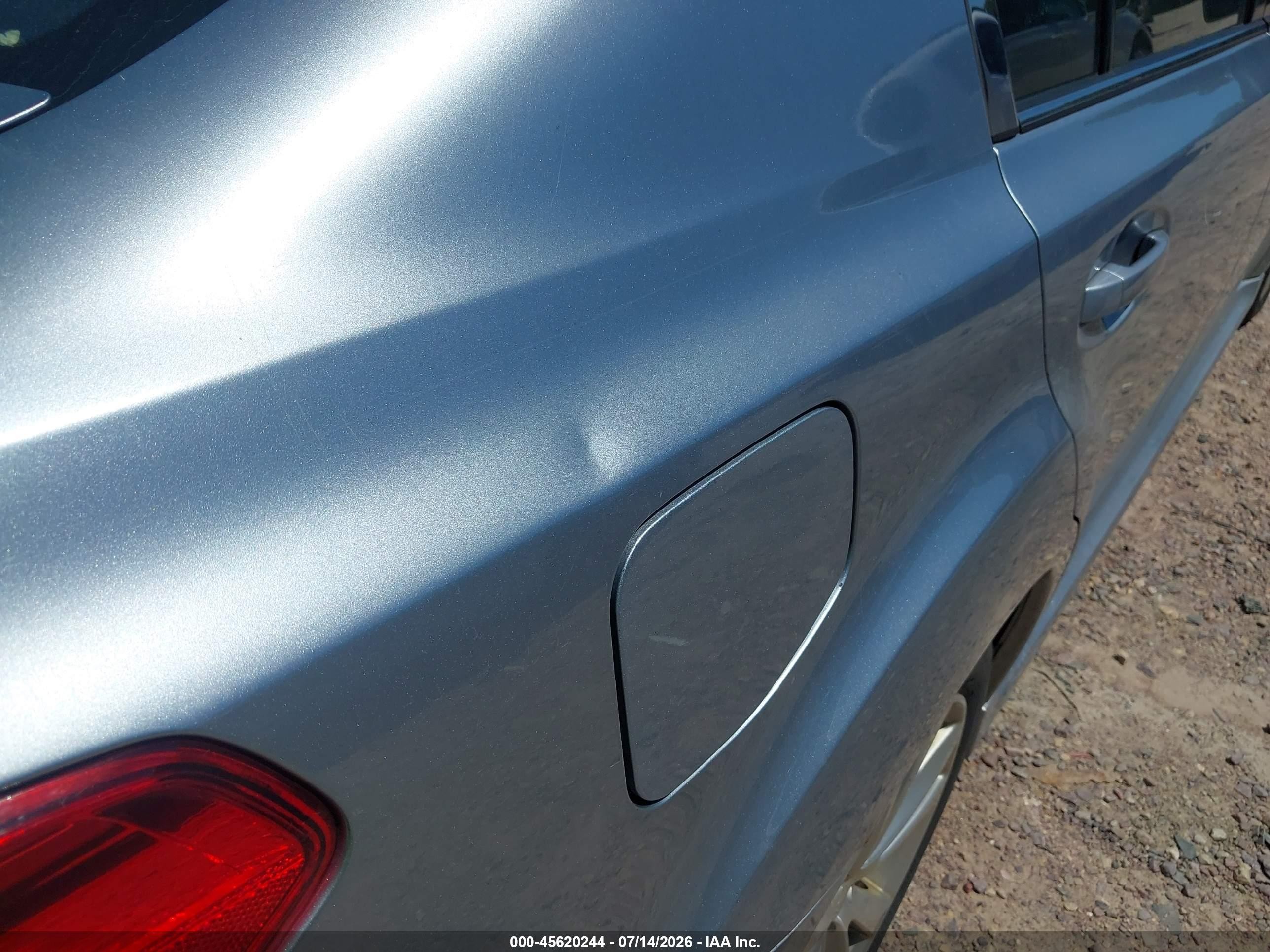 2013 Subaru Legacy 2.5i Limited Silver vin: 4S3BMBK60D3036320