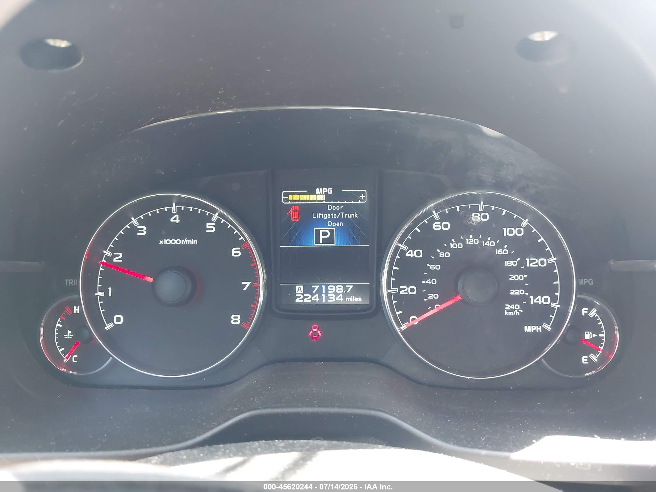 2013 Subaru Legacy 2.5i Limited Silver vin: 4S3BMBK60D3036320