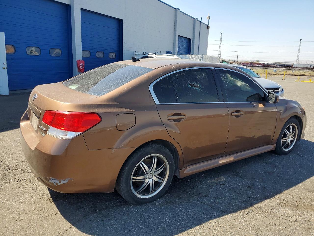 2011 Subaru Legacy 2.5i Limited Brown vin: 4S3BMBK61B3211235
