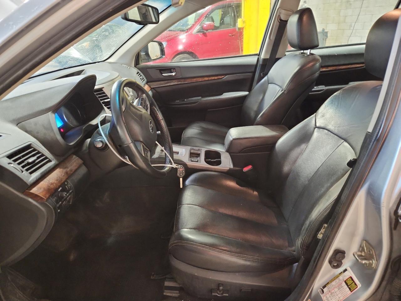 2013 Subaru Legacy 2.5i Limited Белый vin: 4S3BMBK61D3021955