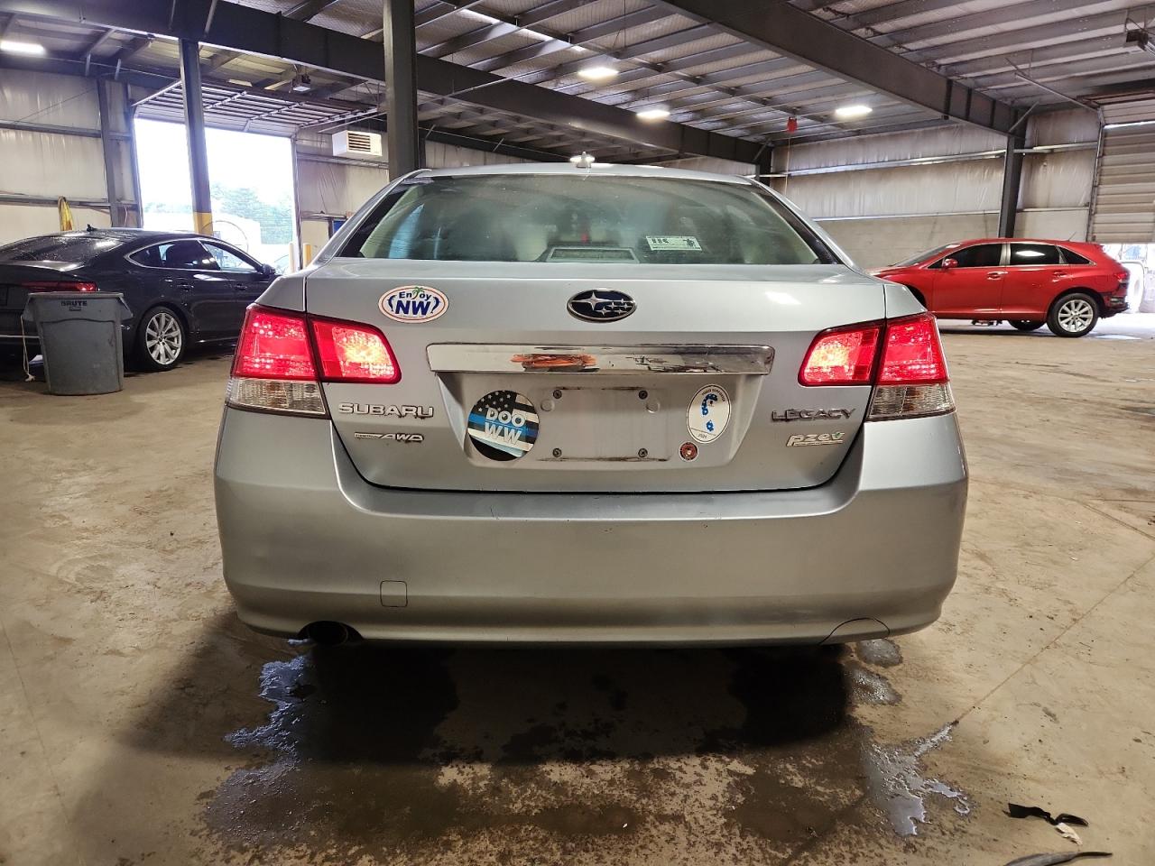2013 Subaru Legacy 2.5i Limited Белый vin: 4S3BMBK61D3021955