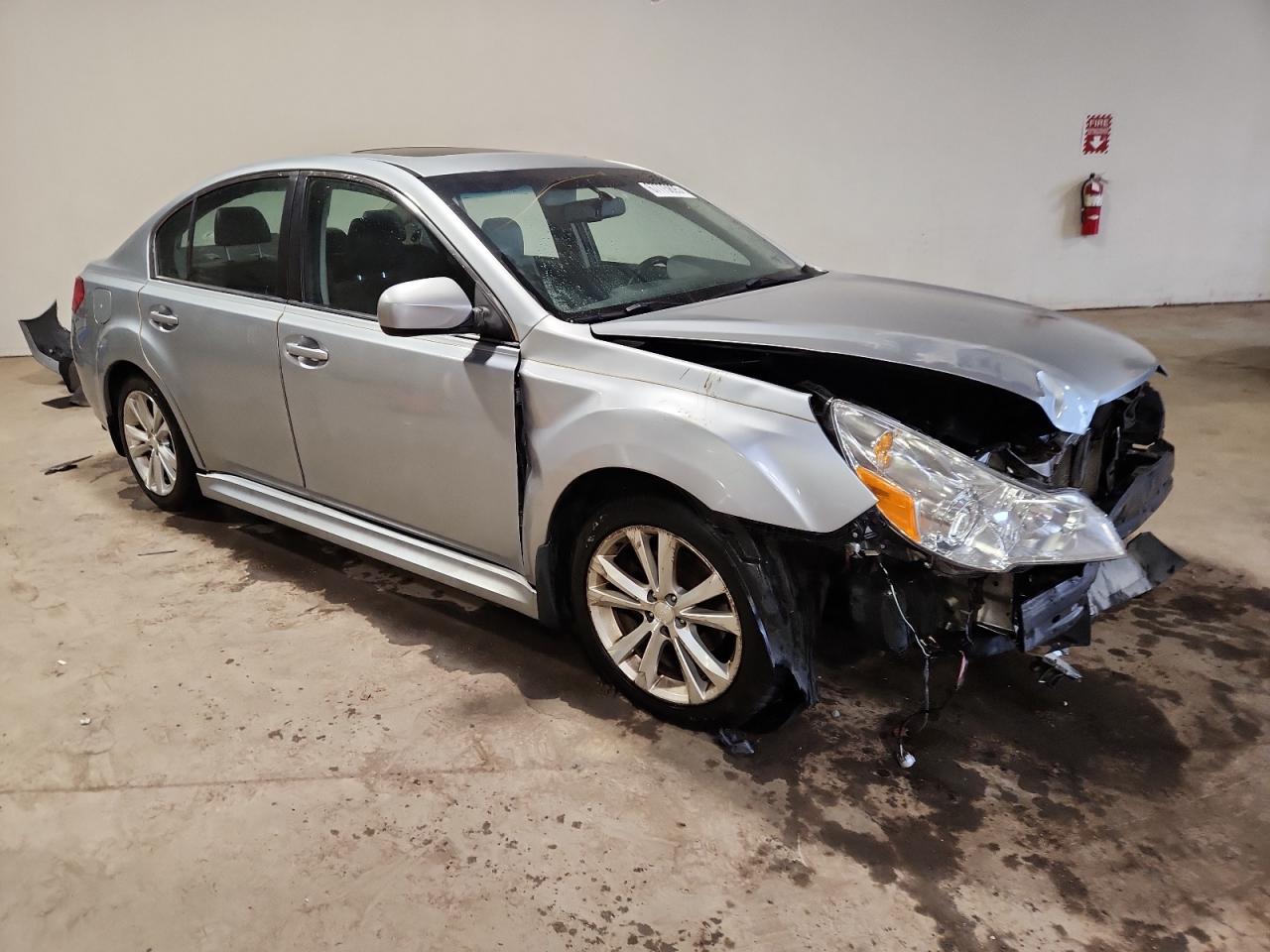 2013 Subaru Legacy 2.5i Limited Белый vin: 4S3BMBK61D3021955