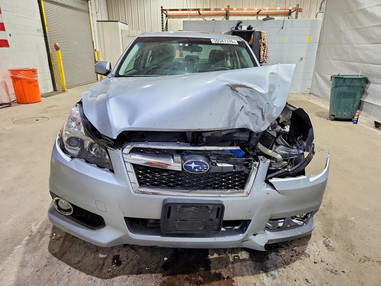 2013 Subaru Legacy 2.5i Limited Silver vin: 4S3BMBK61D3022796