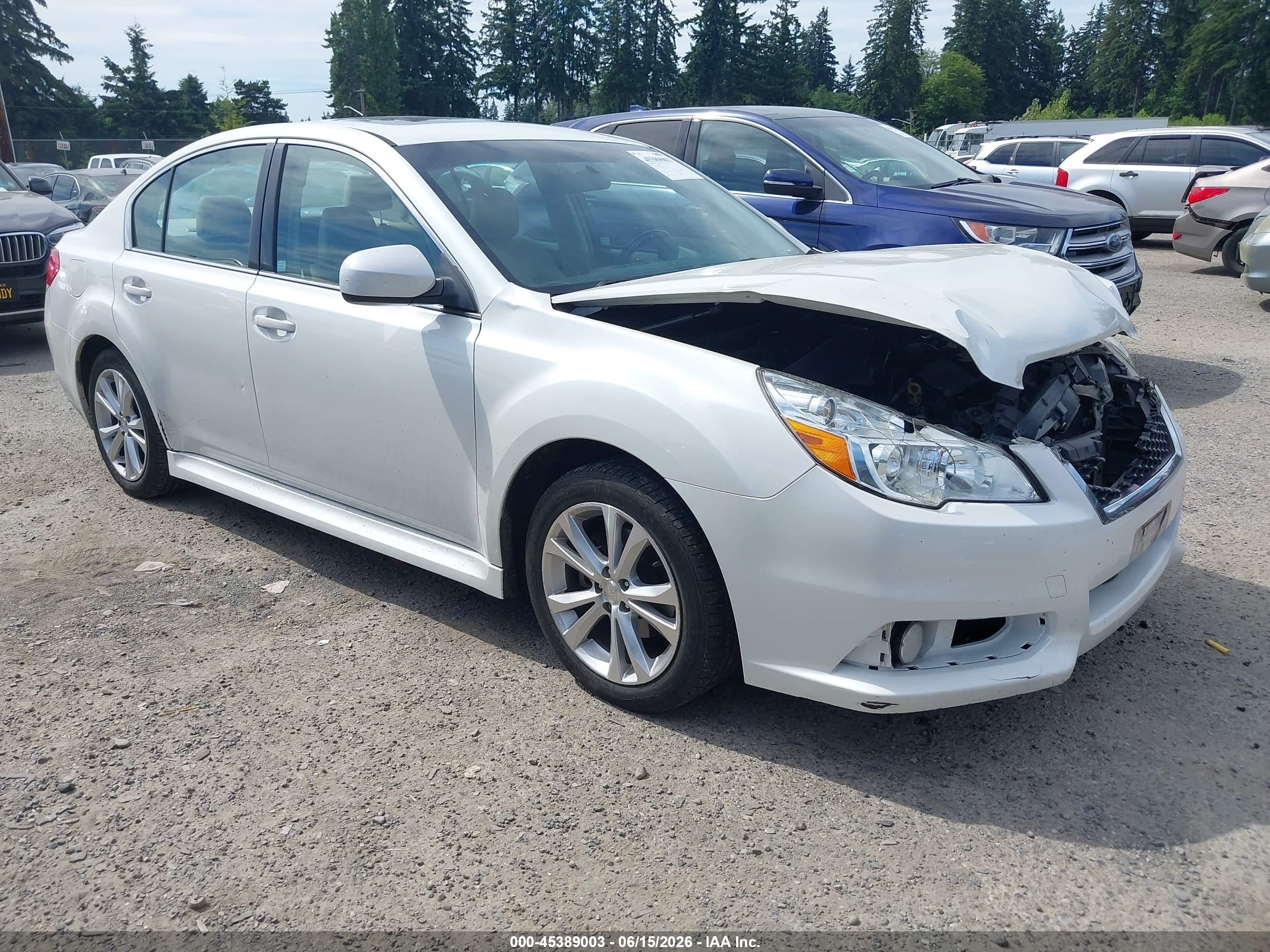 2013 Subaru Legacy 2.5i Limited Белый vin: 4S3BMBK61D3048606