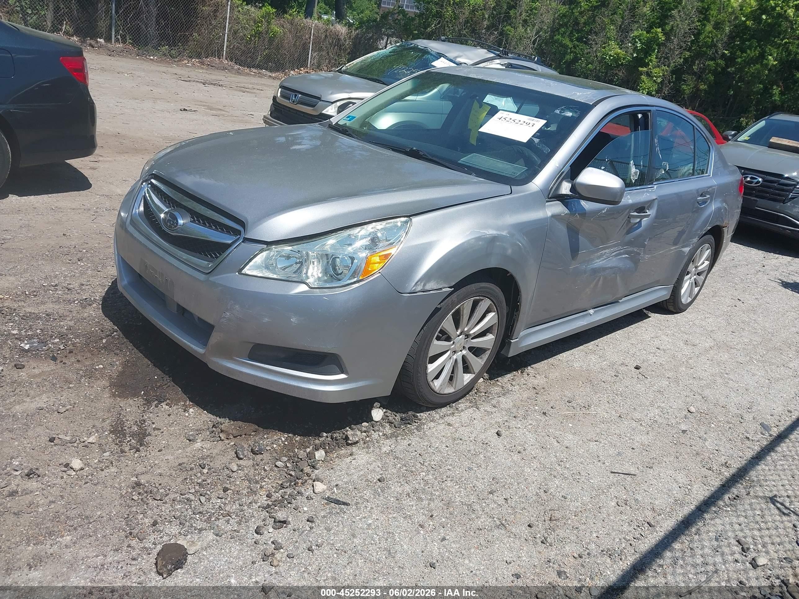 2010 Subaru Legacy 2.5i Limited Silver vin: 4S3BMBK62A3227684