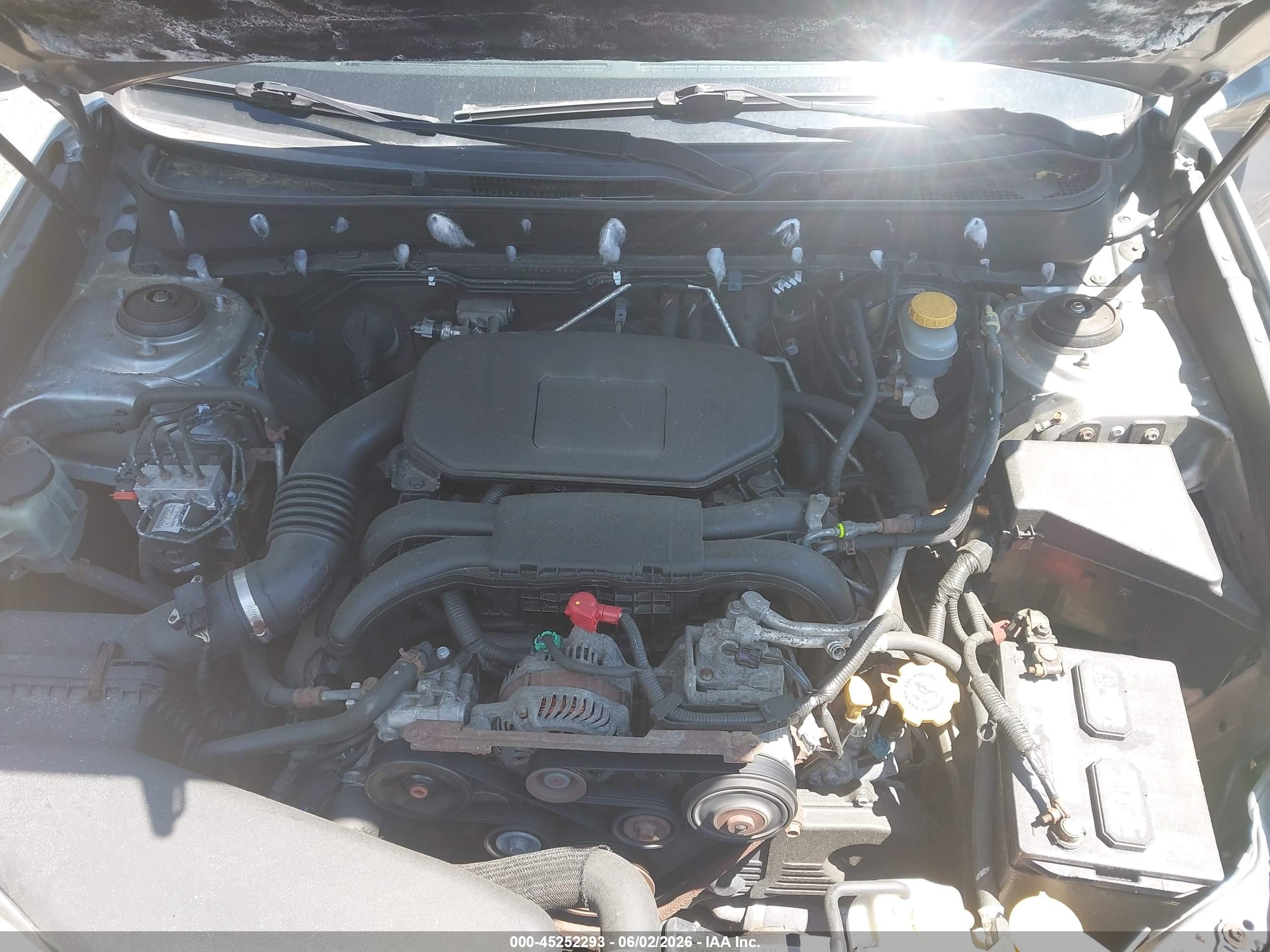 2010 Subaru Legacy 2.5i Limited Silver vin: 4S3BMBK62A3227684