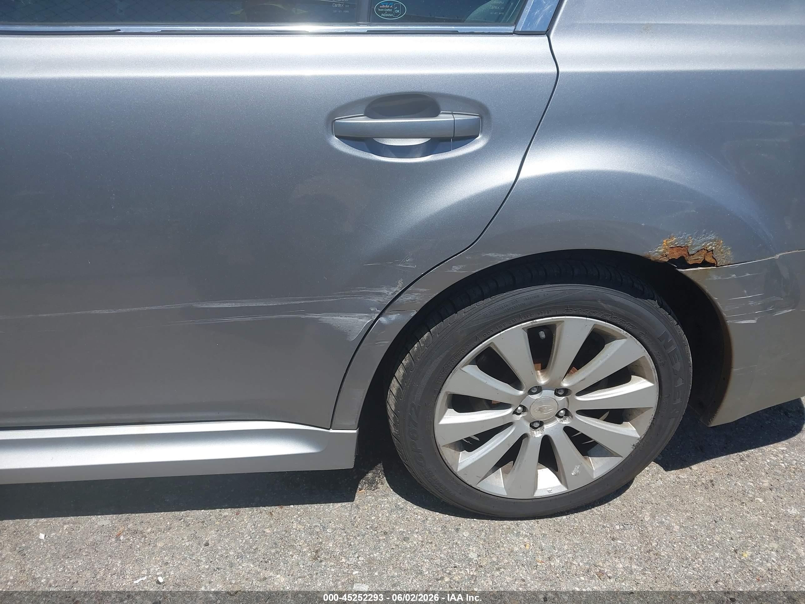 2010 Subaru Legacy 2.5i Limited Silver vin: 4S3BMBK62A3227684