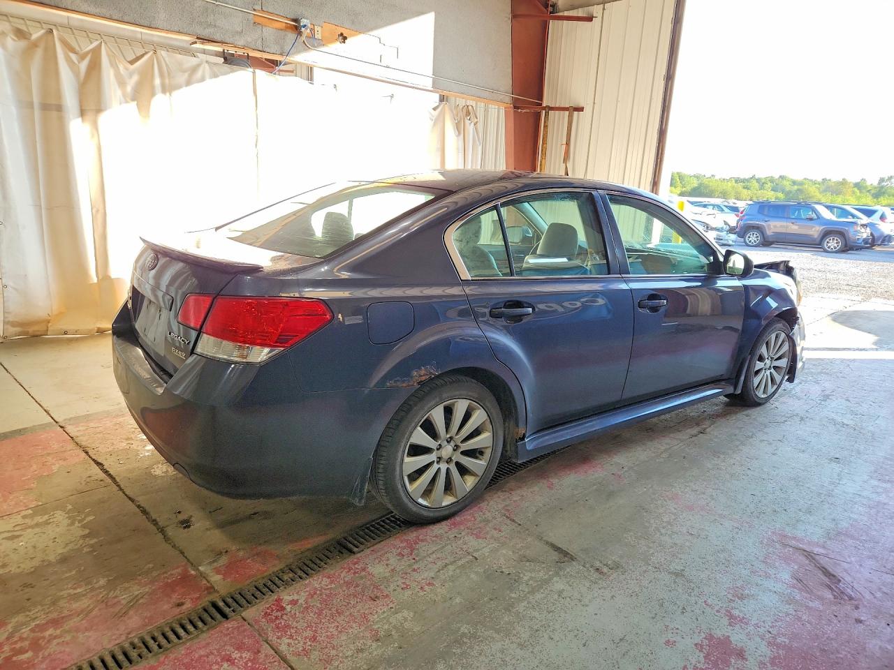 2010 Subaru Legacy 2.5i Limited Gray vin: 4S3BMBK62A3227796
