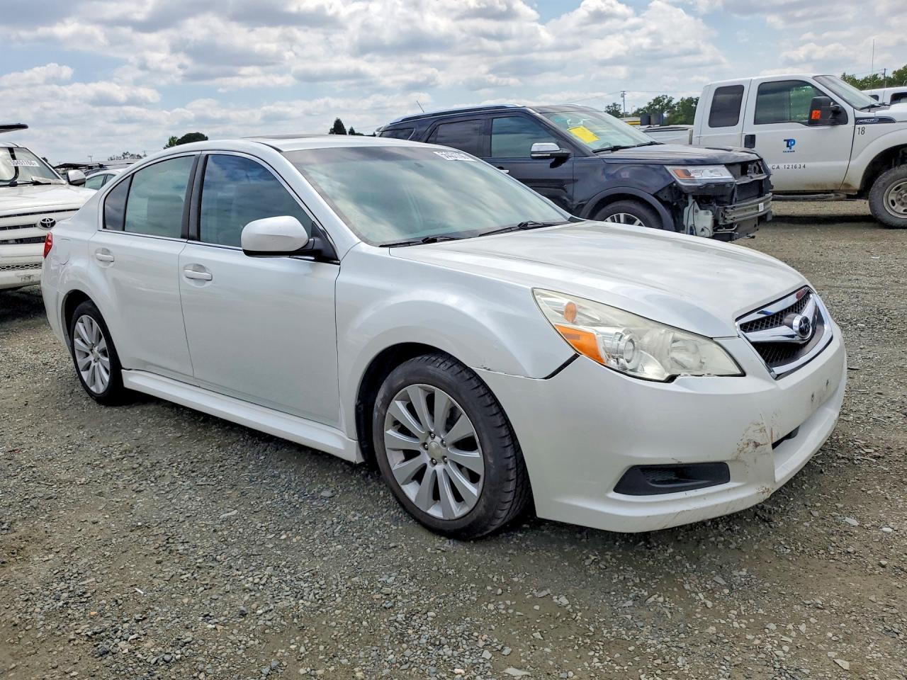 2011 Subaru Legacy 2.5i Limited White vin: 4S3BMBK62B3241506
