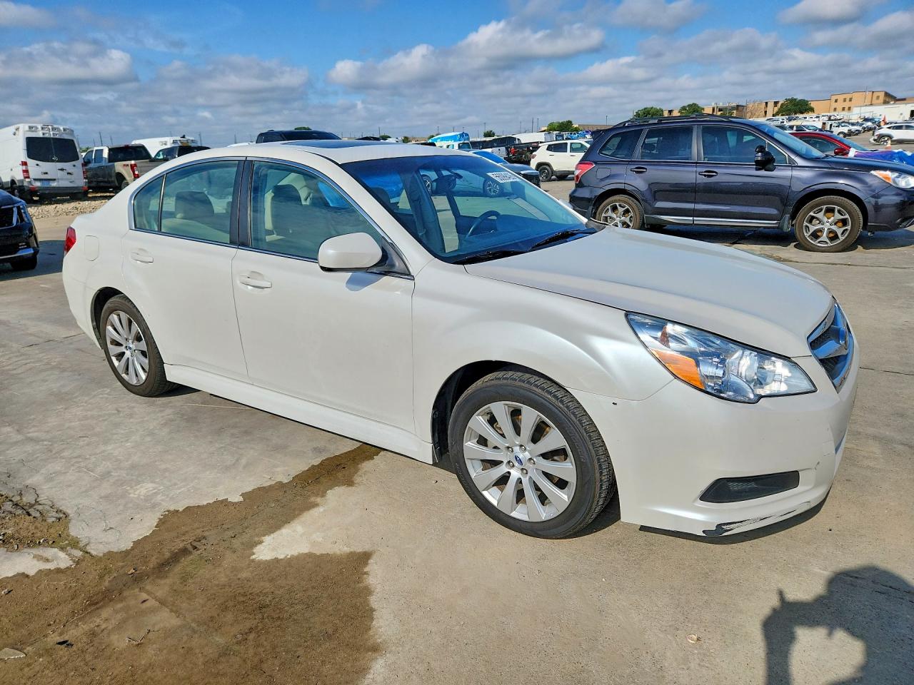 2011 Subaru Legacy 2.5i Limited White vin: 4S3BMBK62B3259195