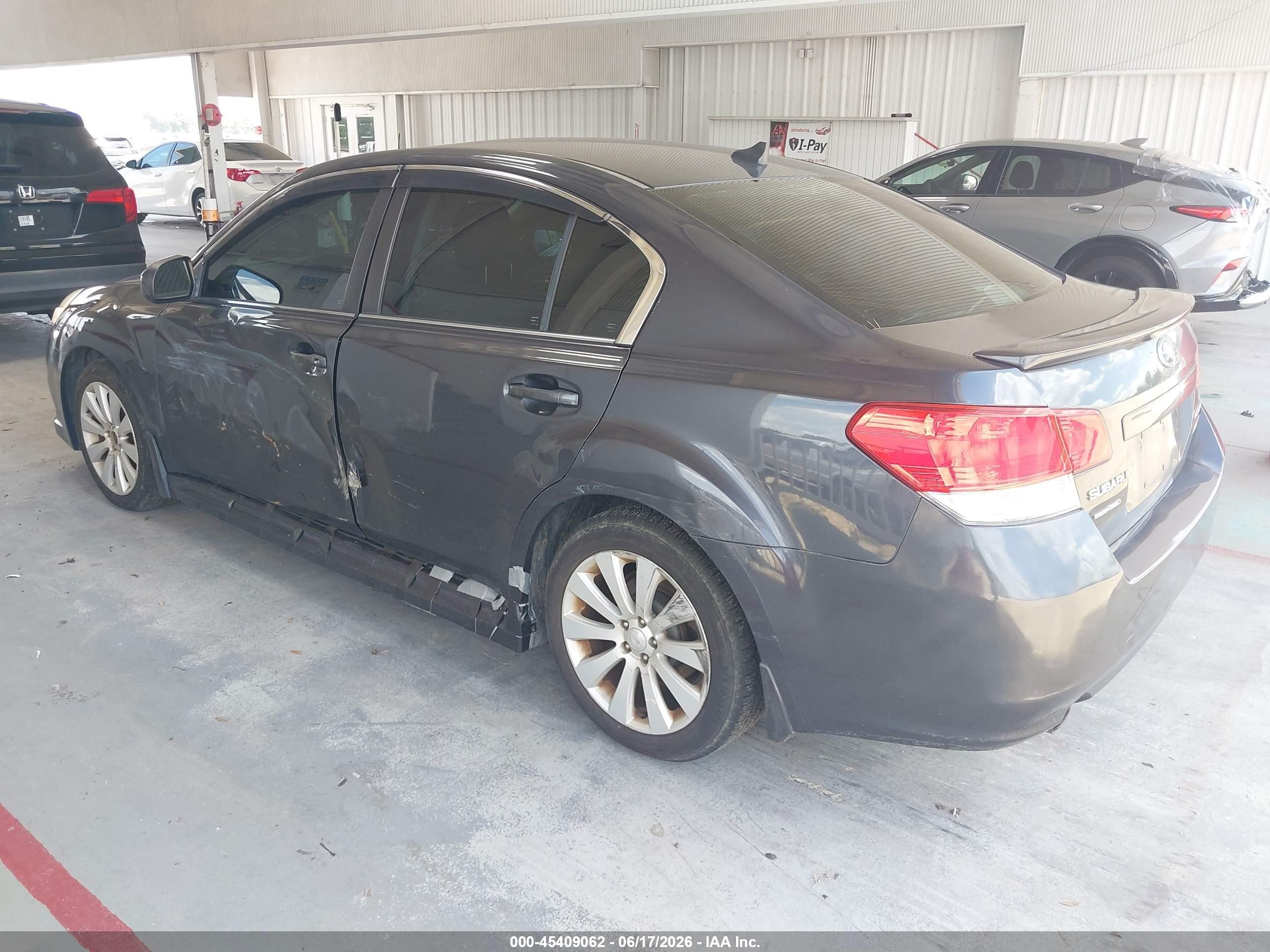 2011 Subaru Legacy 2.5i Limited Gray vin: 4S3BMBK63B3235472