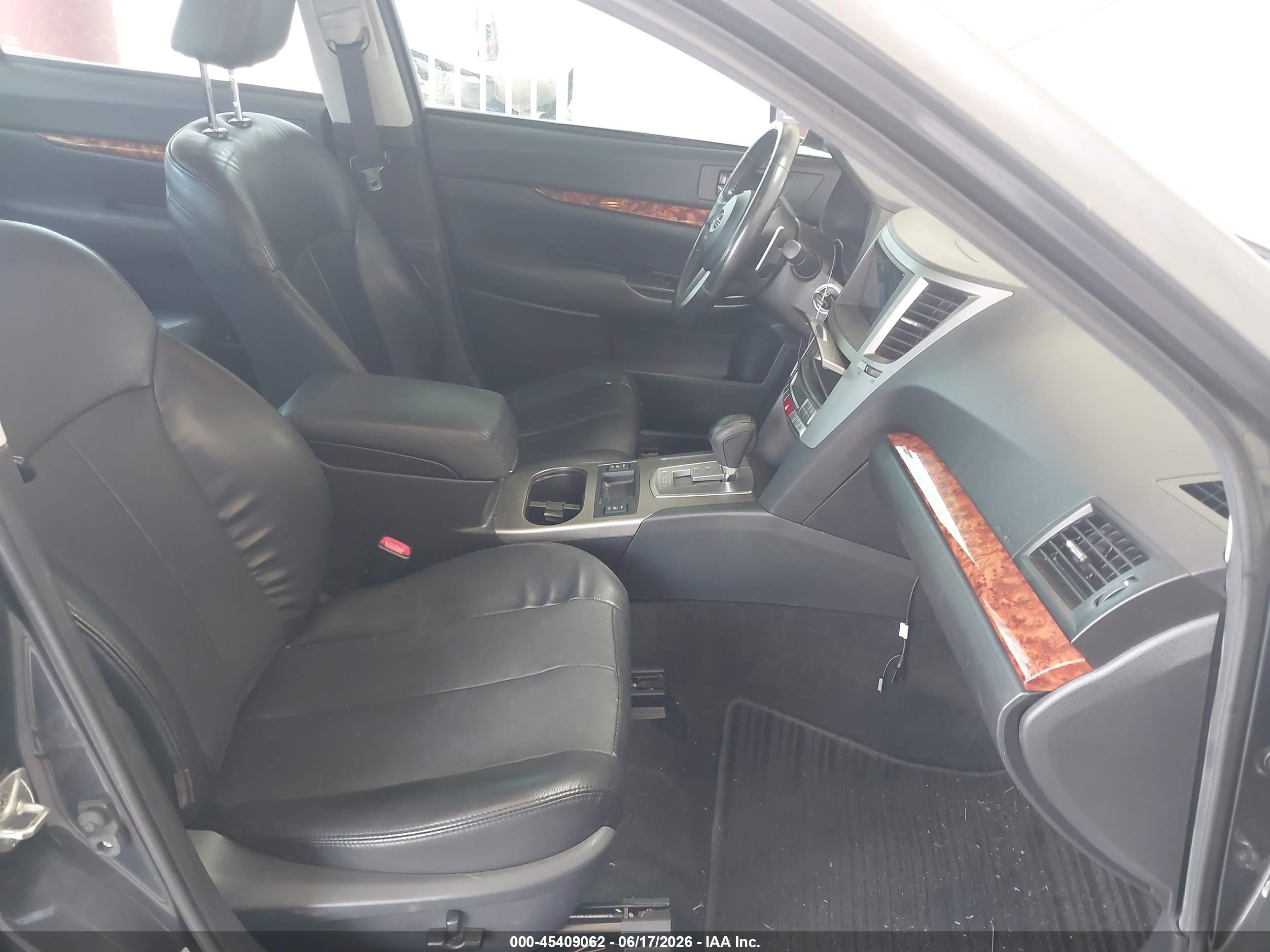 2011 Subaru Legacy 2.5i Limited Gray vin: 4S3BMBK63B3235472
