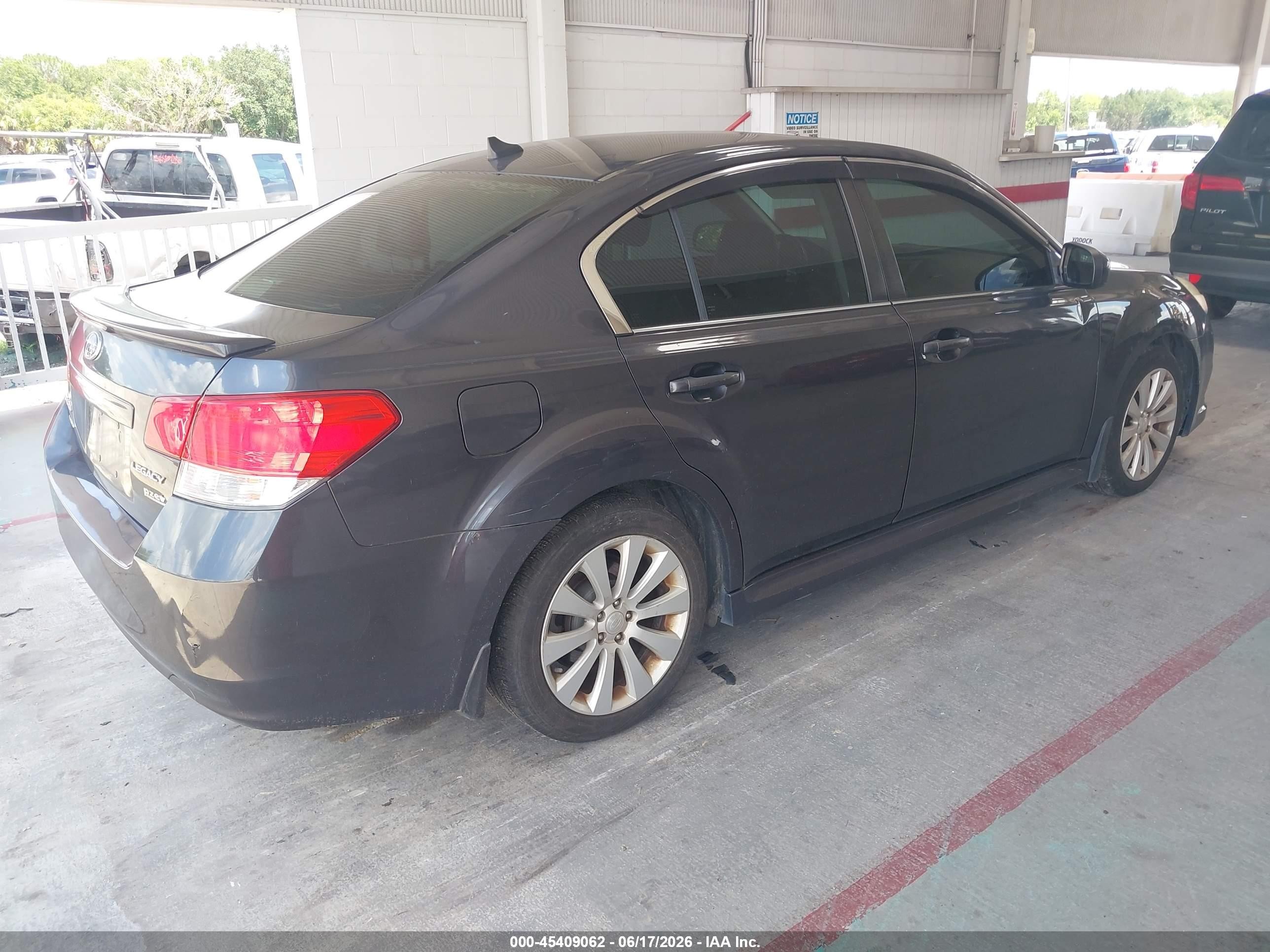 2011 Subaru Legacy 2.5i Limited Gray vin: 4S3BMBK63B3235472