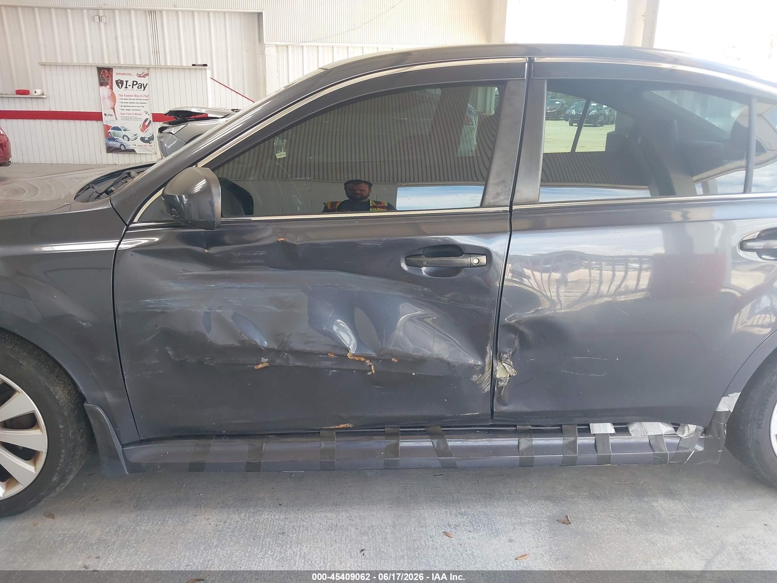 2011 Subaru Legacy 2.5i Limited Gray vin: 4S3BMBK63B3235472
