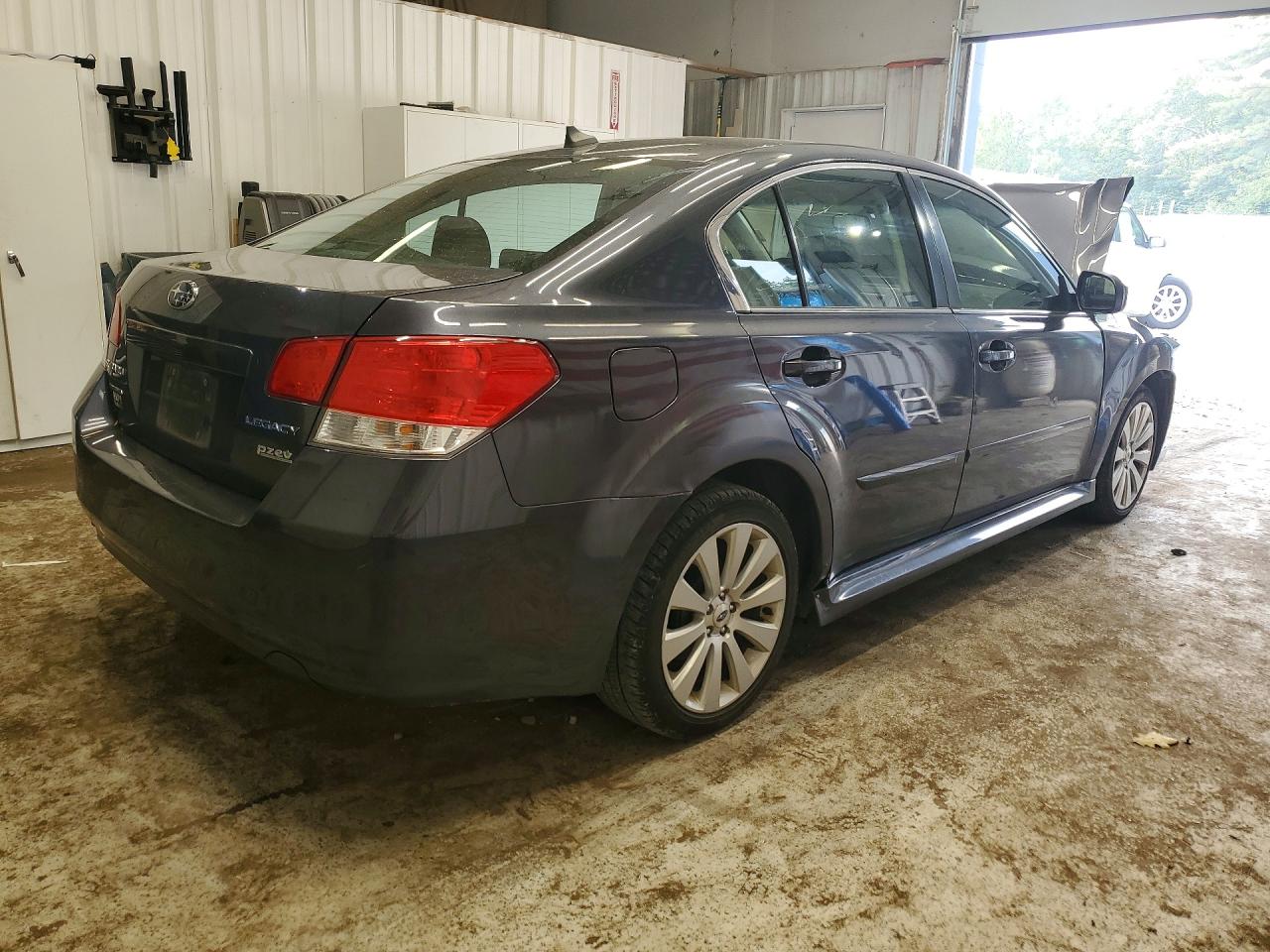 2012 Subaru Legacy 2.5i Limited Gray vin: 4S3BMBK63C3022863