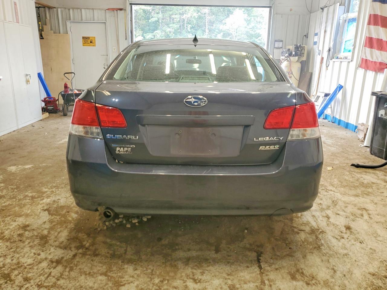 2012 Subaru Legacy 2.5i Limited Gray vin: 4S3BMBK63C3022863