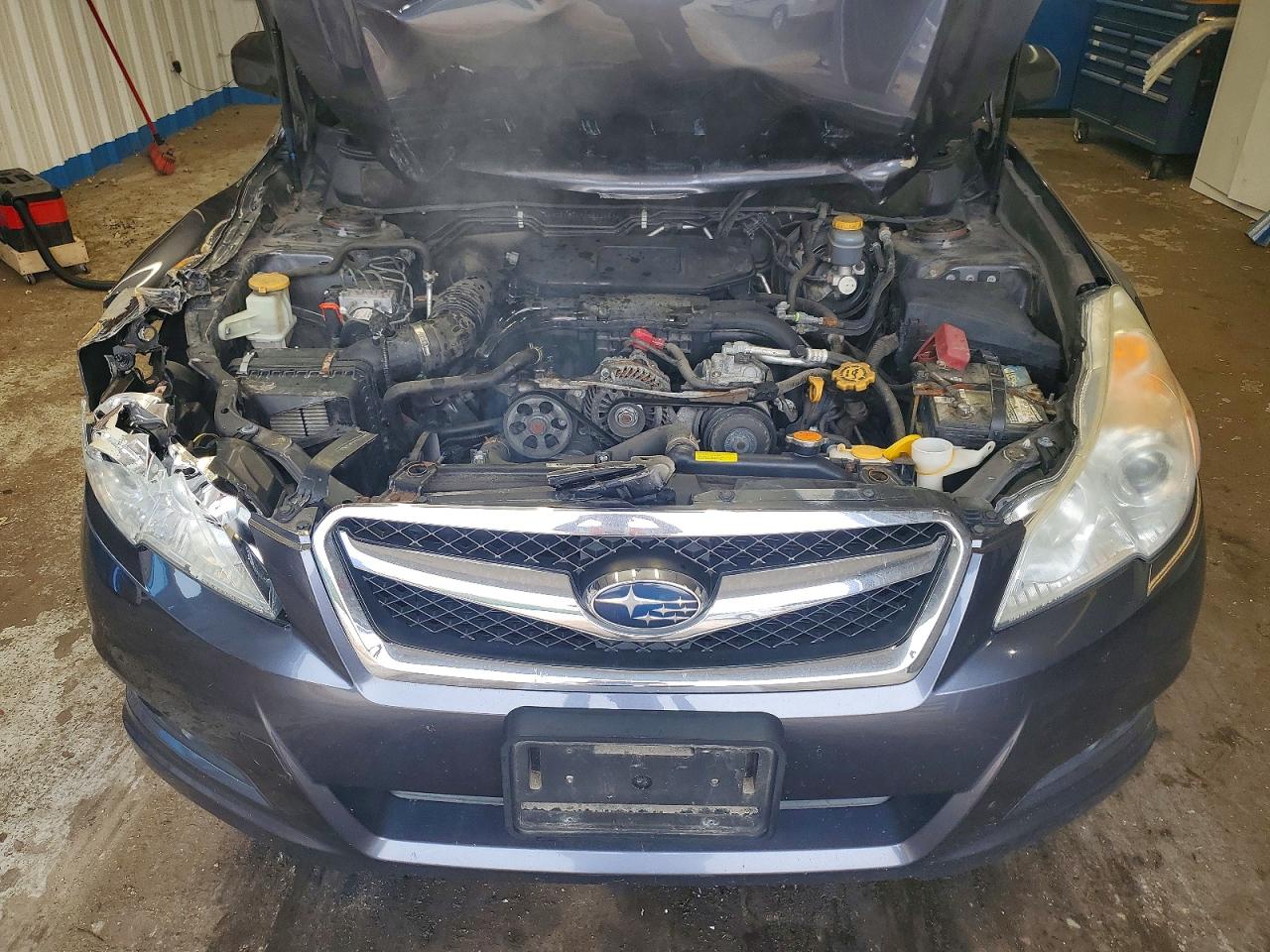 2012 Subaru Legacy 2.5i Limited Gray vin: 4S3BMBK63C3022863