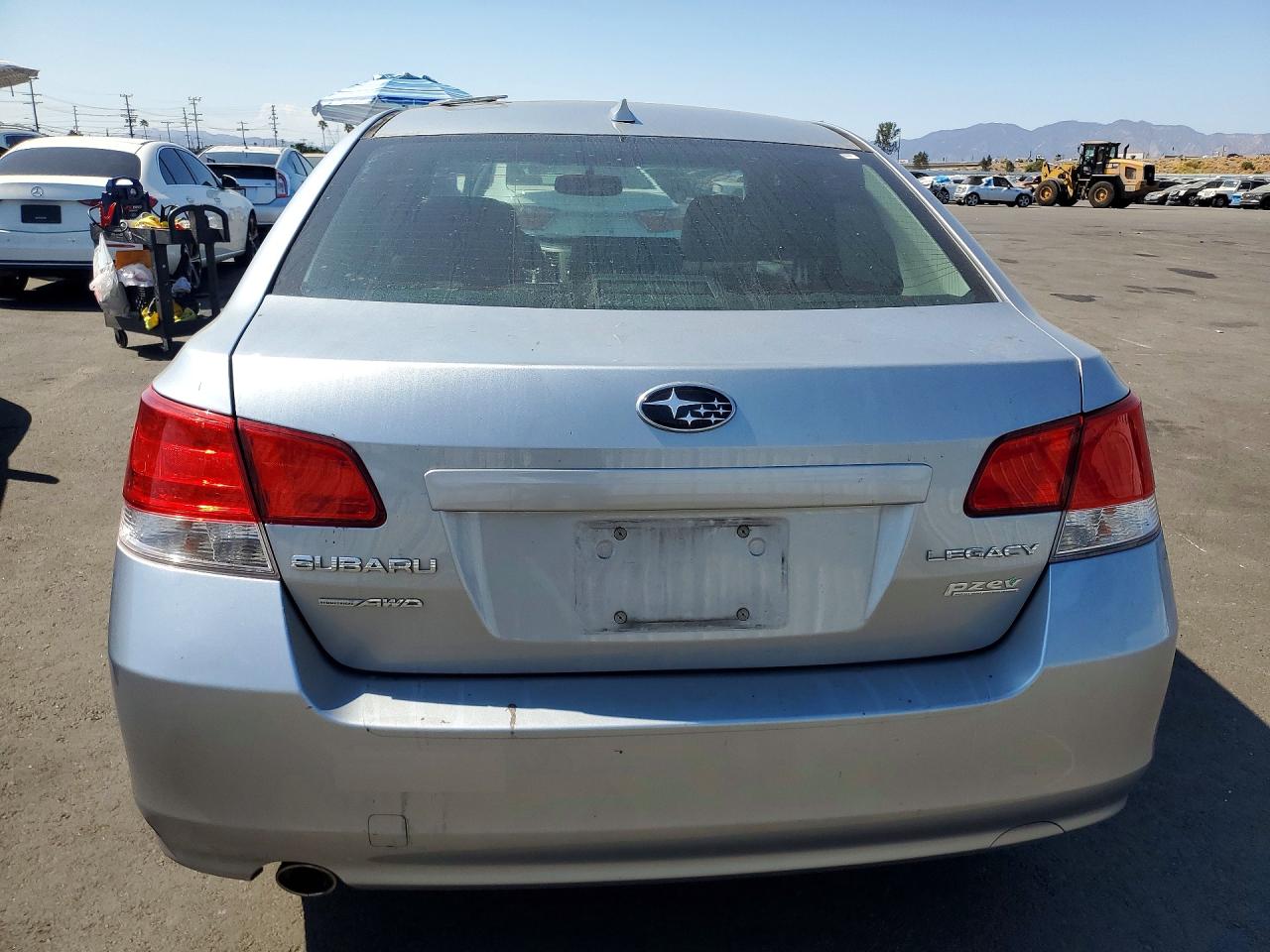 2013 Subaru Legacy 2.5i Limited Silver vin: 4S3BMBK63D3011069