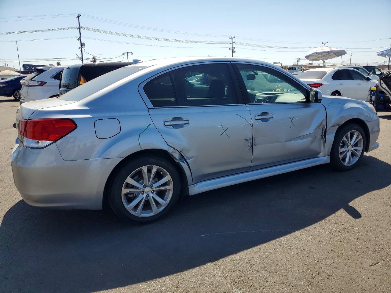 2013 Subaru Legacy 2.5i Limited Silver vin: 4S3BMBK63D3011069