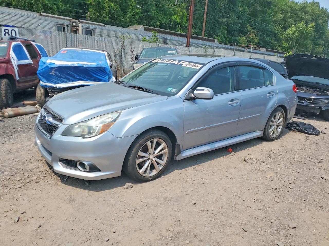 2013 Subaru Legacy 2.5i Limited Silver vin: 4S3BMBK63D3030978