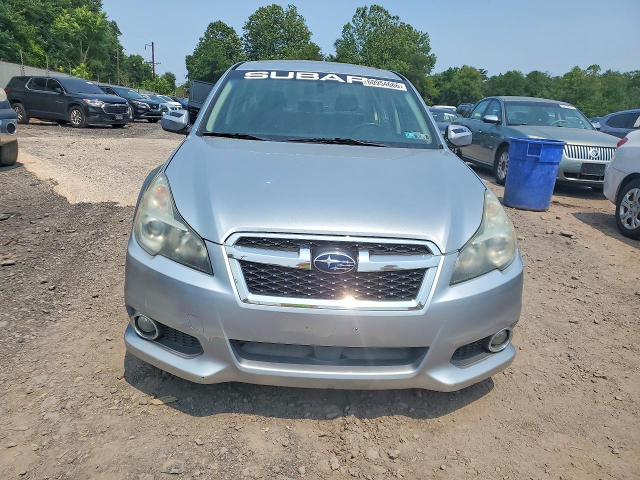 2013 Subaru Legacy 2.5i Limited Silver vin: 4S3BMBK63D3030978