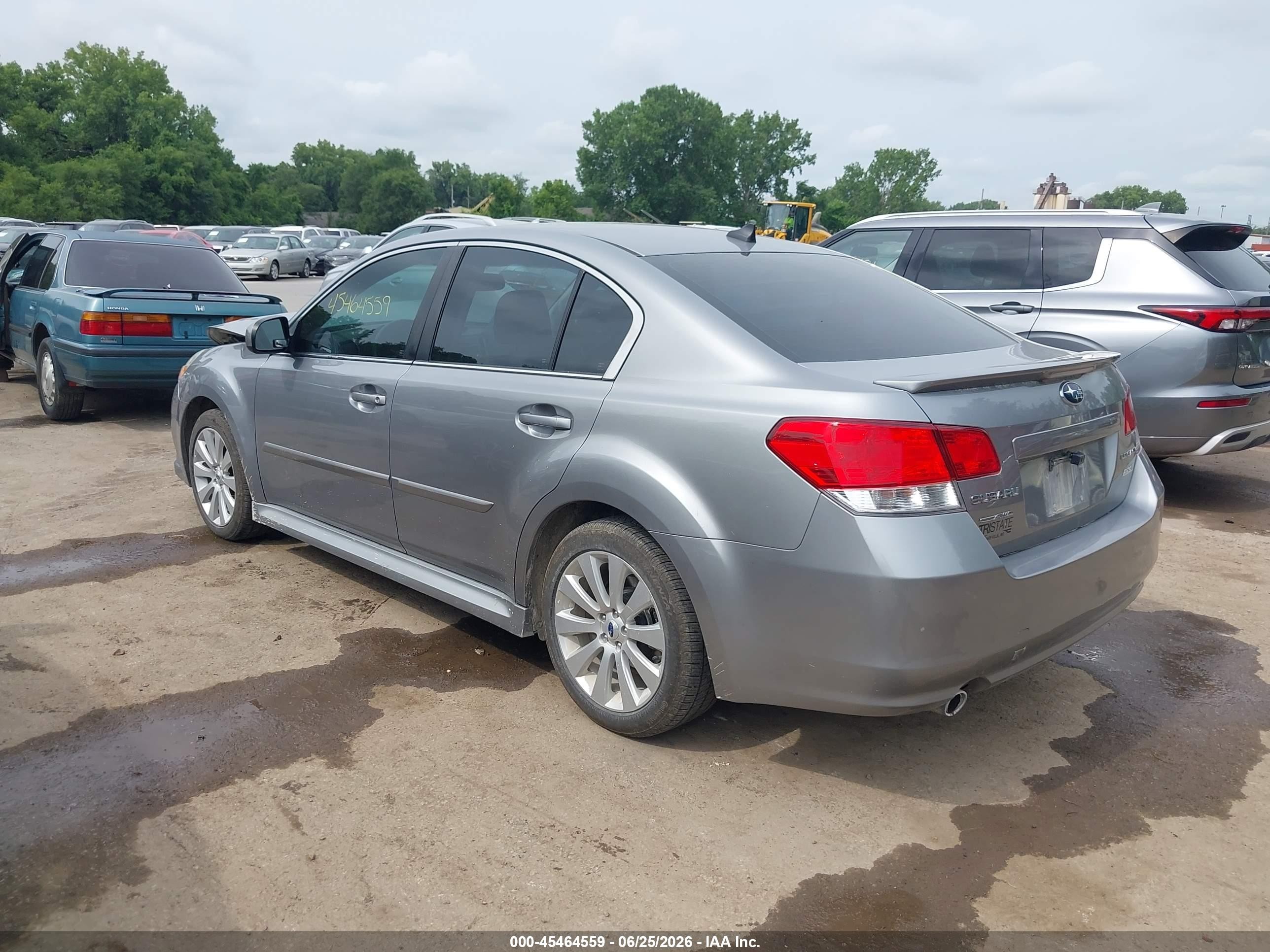 2011 Subaru Legacy 2.5i Limited Silver vin: 4S3BMBK64B3256766