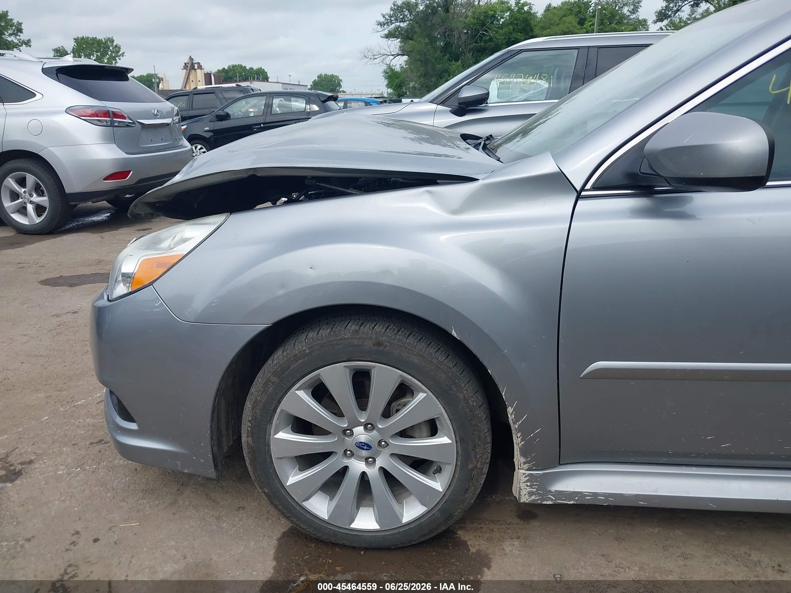 2011 Subaru Legacy 2.5i Limited Silver vin: 4S3BMBK64B3256766