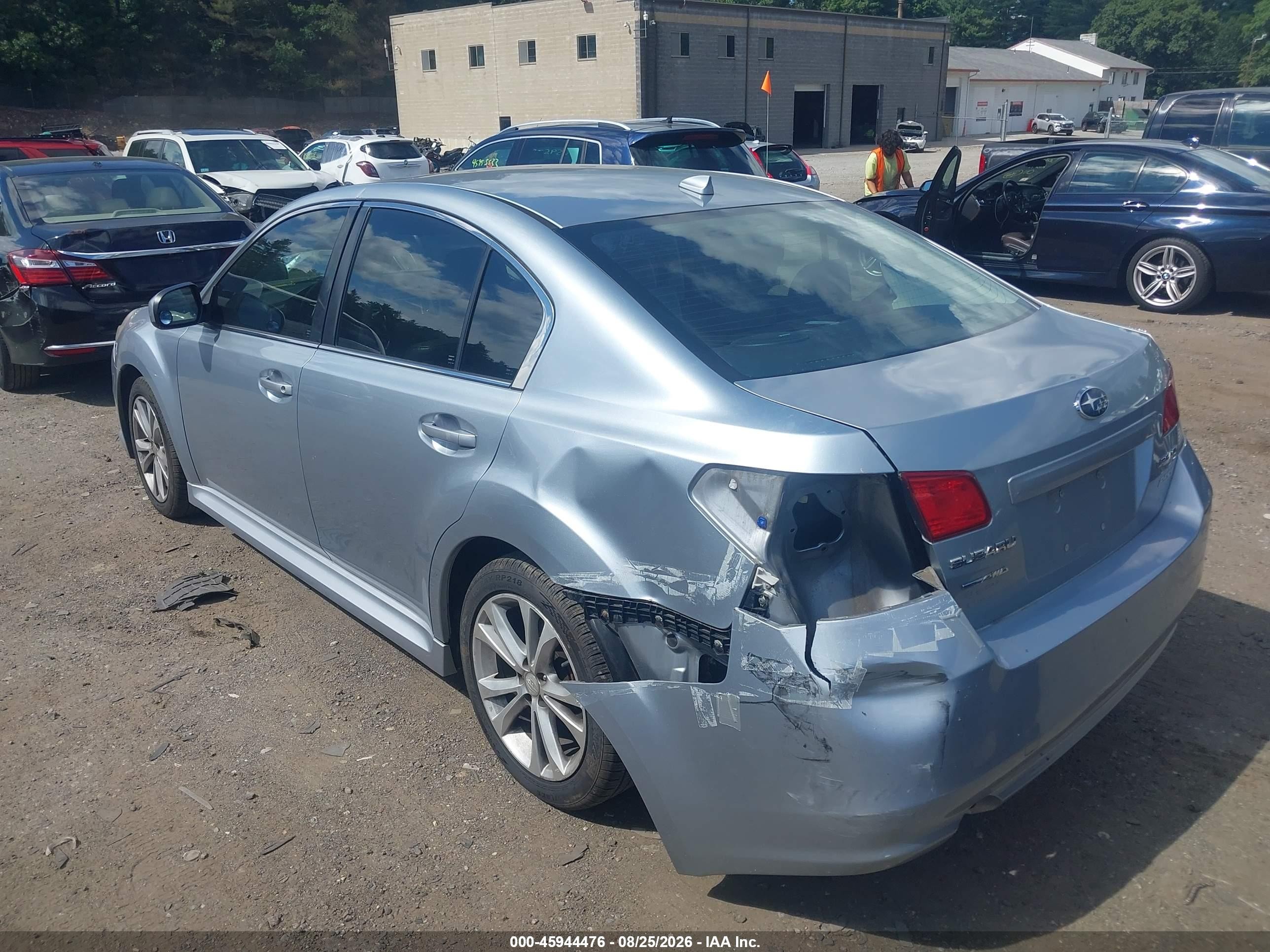 2013 Subaru Legacy 2.5i Limited Серебряный vin: 4S3BMBK64D3047286