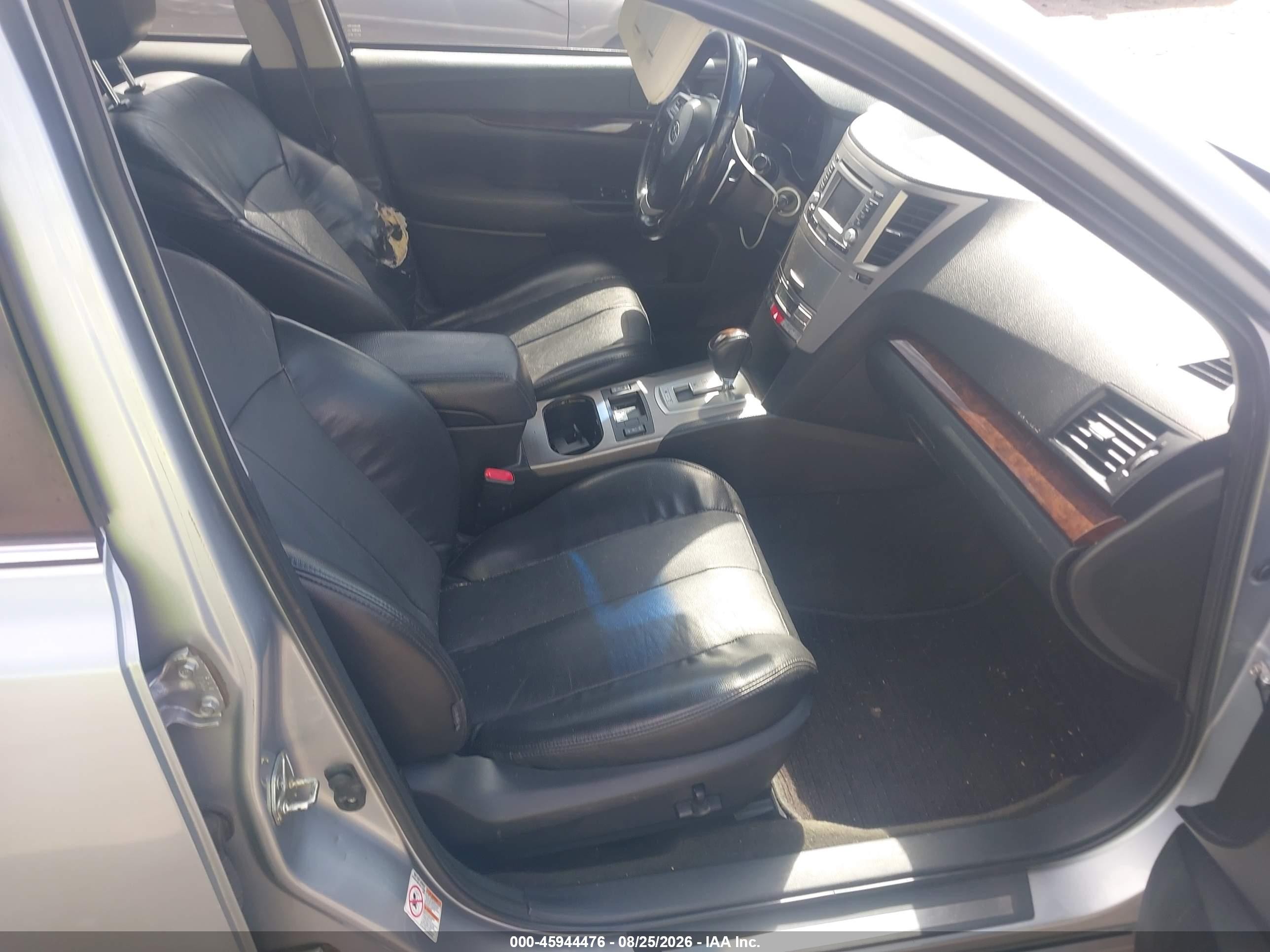 2013 Subaru Legacy 2.5i Limited Серебряный vin: 4S3BMBK64D3047286