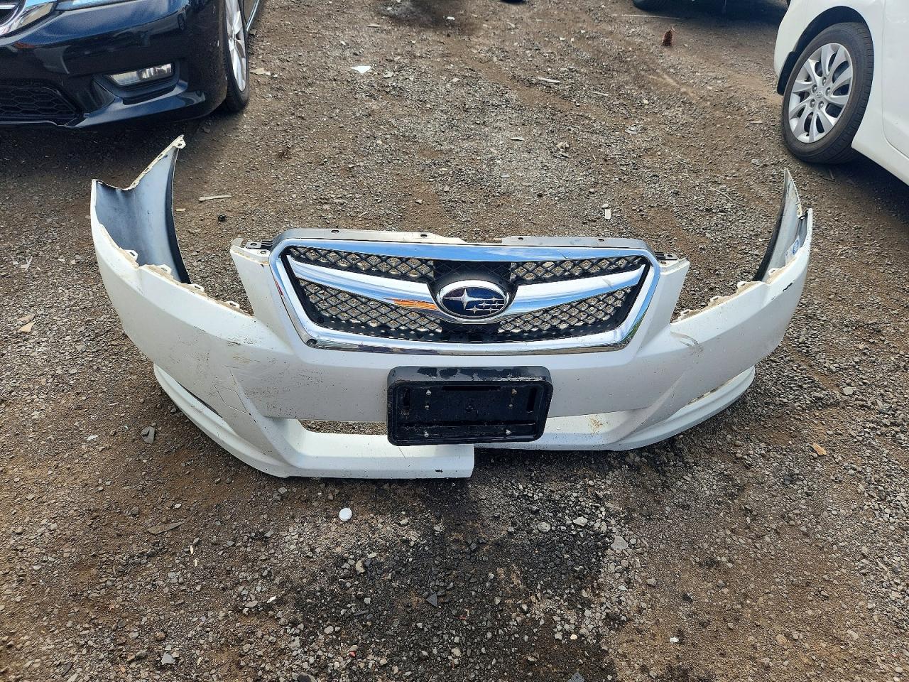 2011 Subaru Legacy 2.5i Limited Белый vin: 4S3BMBK66B3222523
