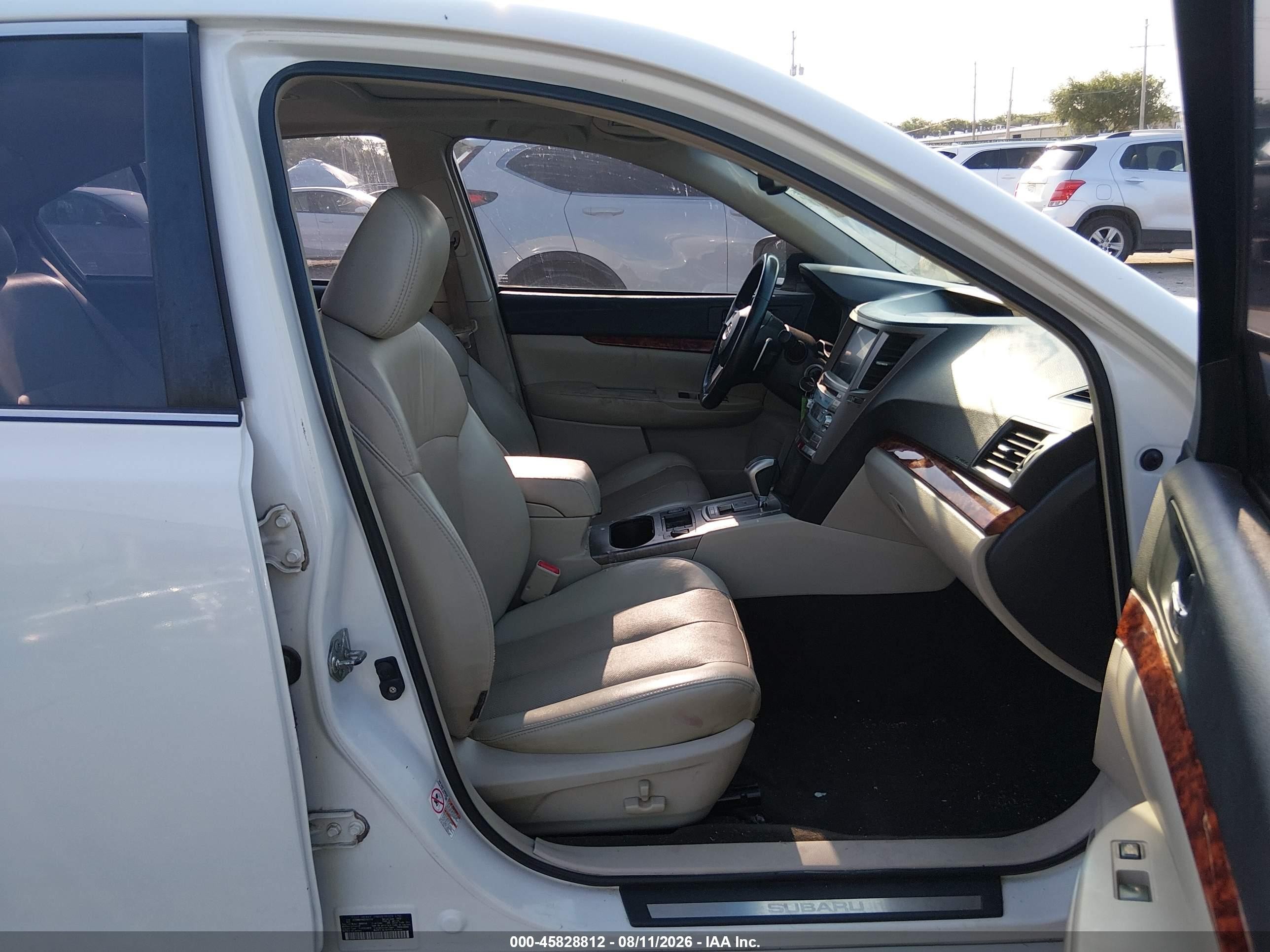 2011 Subaru Legacy 2.5i Limited White vin: 4S3BMBK66B3261774
