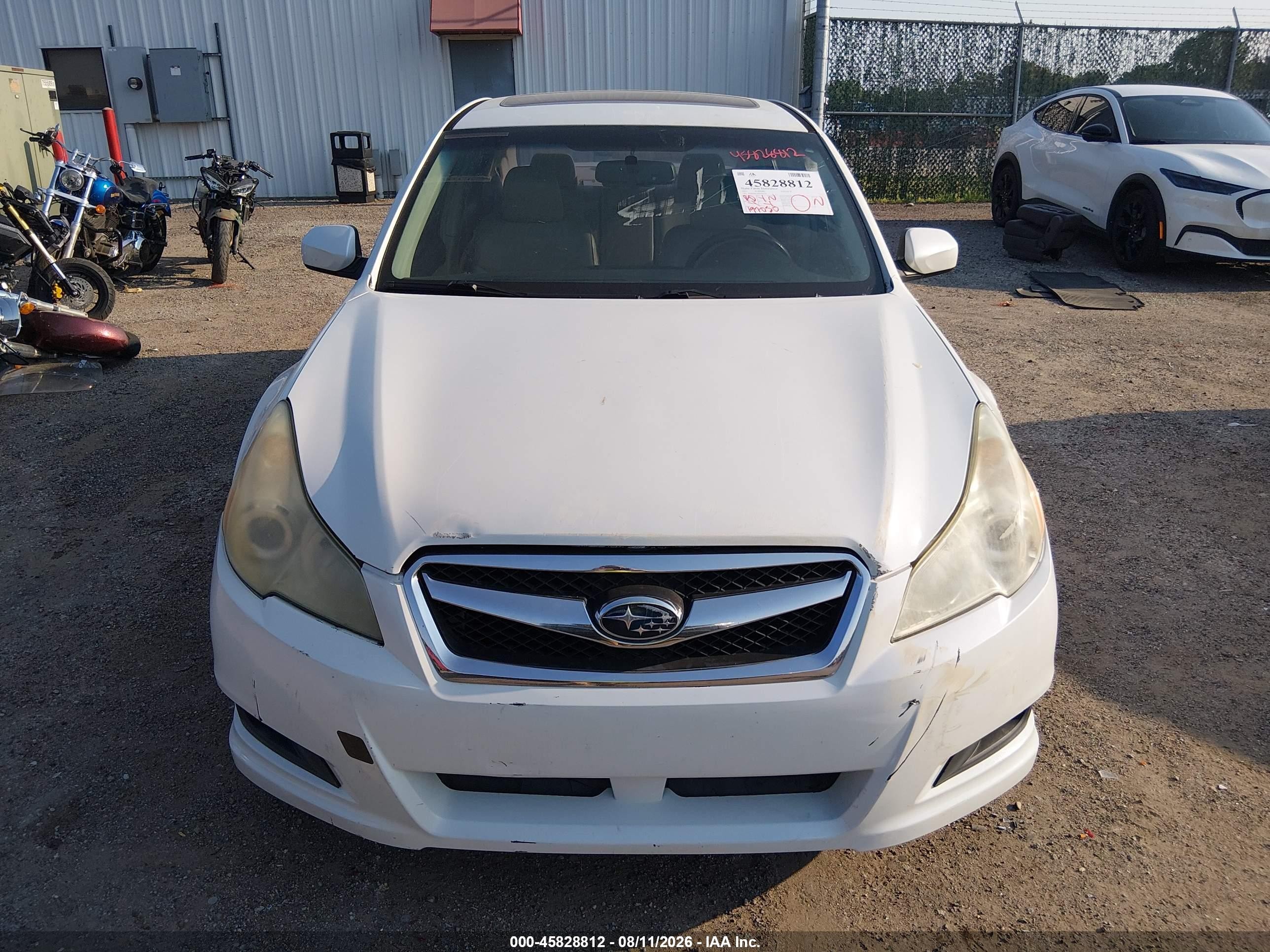 2011 Subaru Legacy 2.5i Limited White vin: 4S3BMBK66B3261774