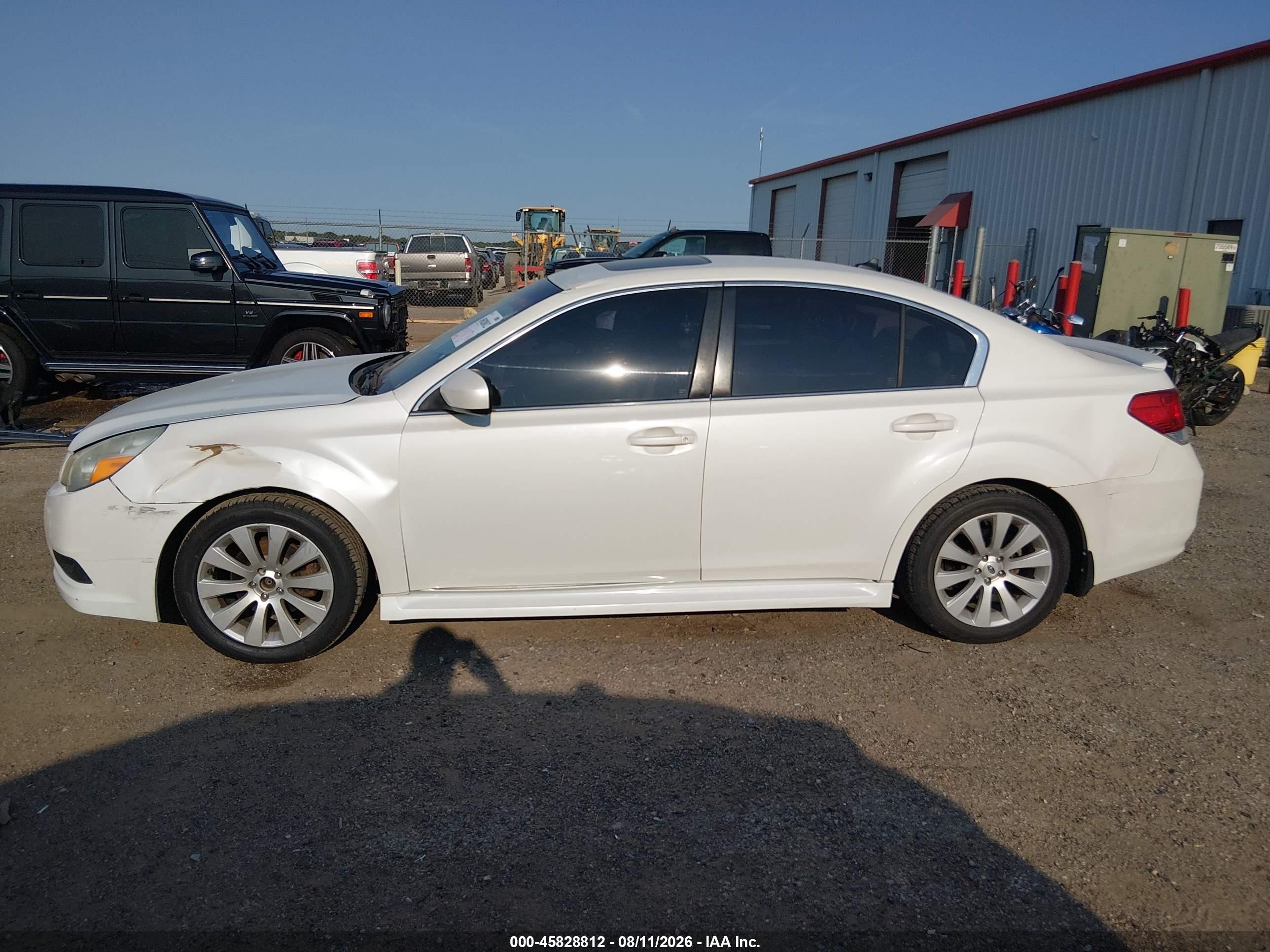 2011 Subaru Legacy 2.5i Limited White vin: 4S3BMBK66B3261774