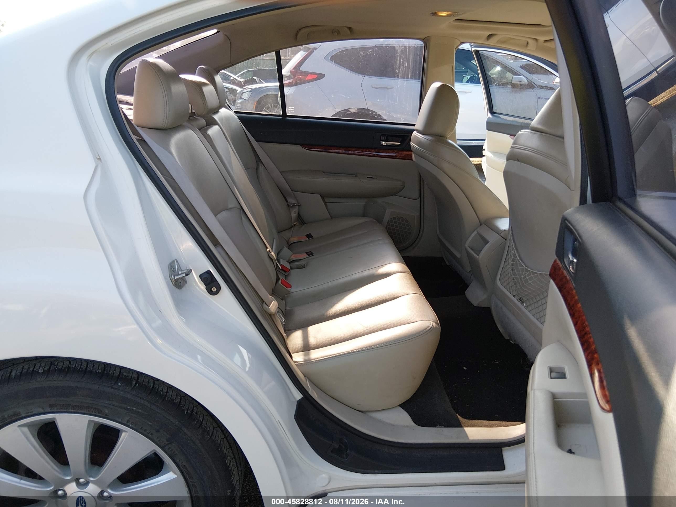 2011 Subaru Legacy 2.5i Limited White vin: 4S3BMBK66B3261774
