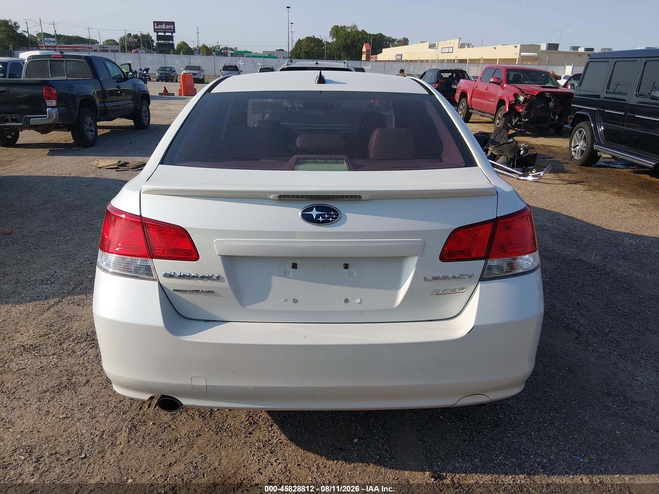 2011 Subaru Legacy 2.5i Limited White vin: 4S3BMBK66B3261774