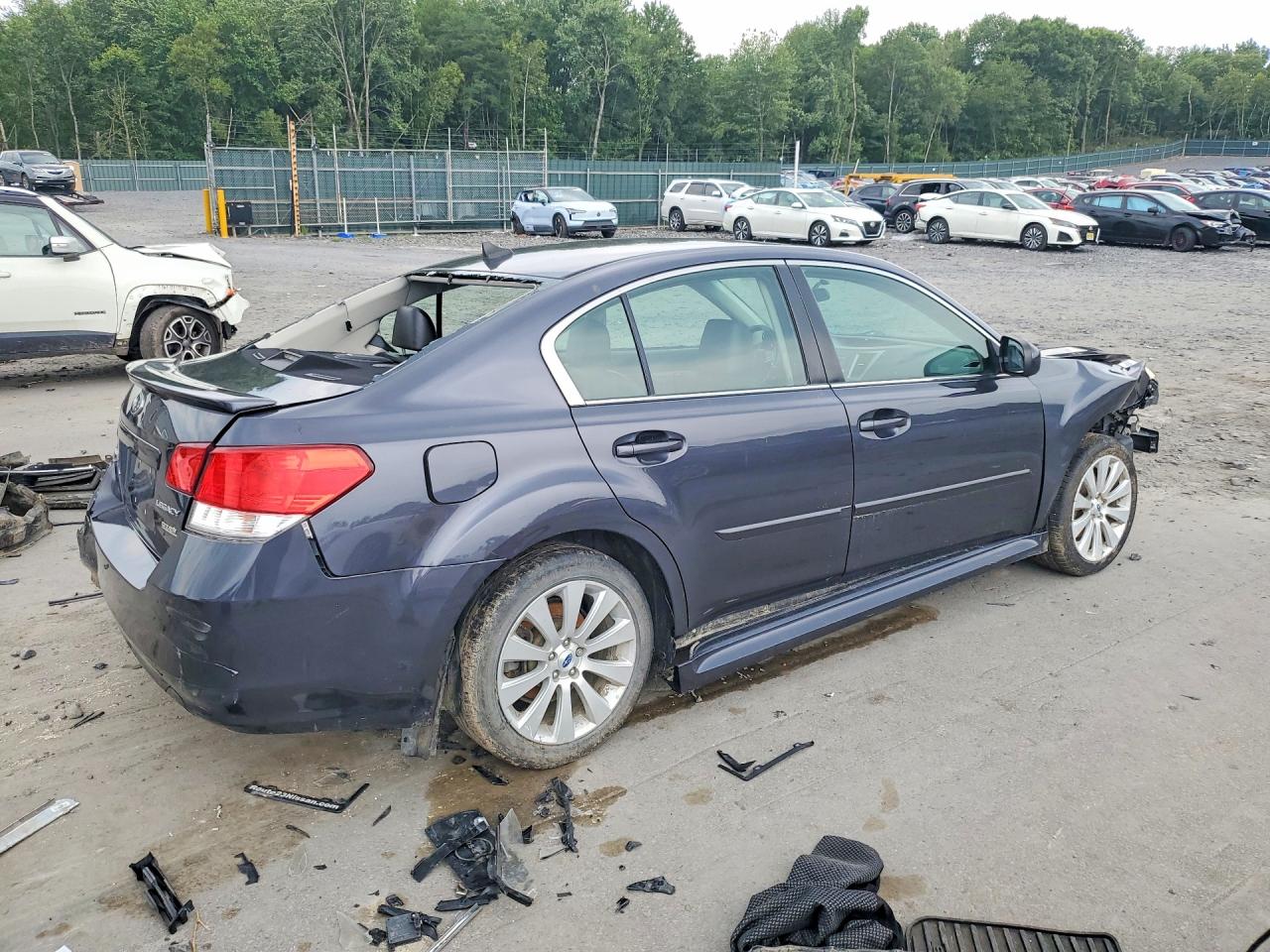 2012 Subaru Legacy 2.5i Limited Silver vin: 4S3BMBK66C3018483
