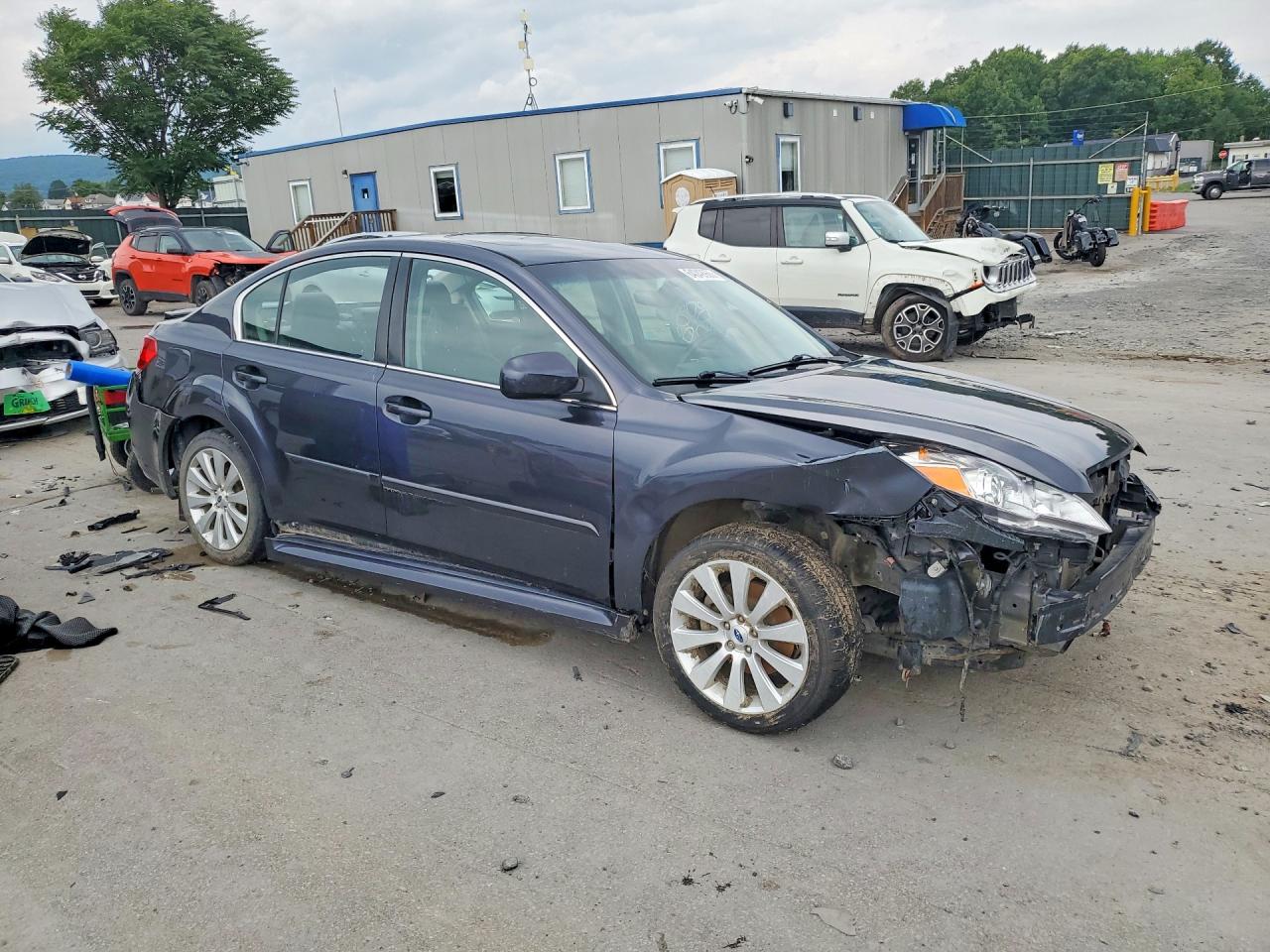 2012 Subaru Legacy 2.5i Limited Silver vin: 4S3BMBK66C3018483