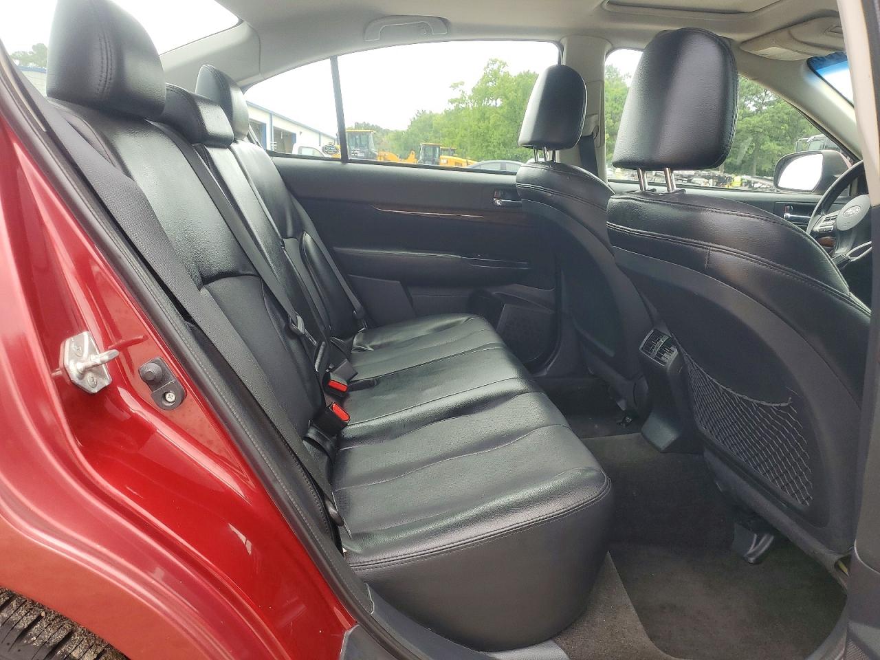 2013 Subaru Legacy 2.5i Limited Red vin: 4S3BMBK66D3043370